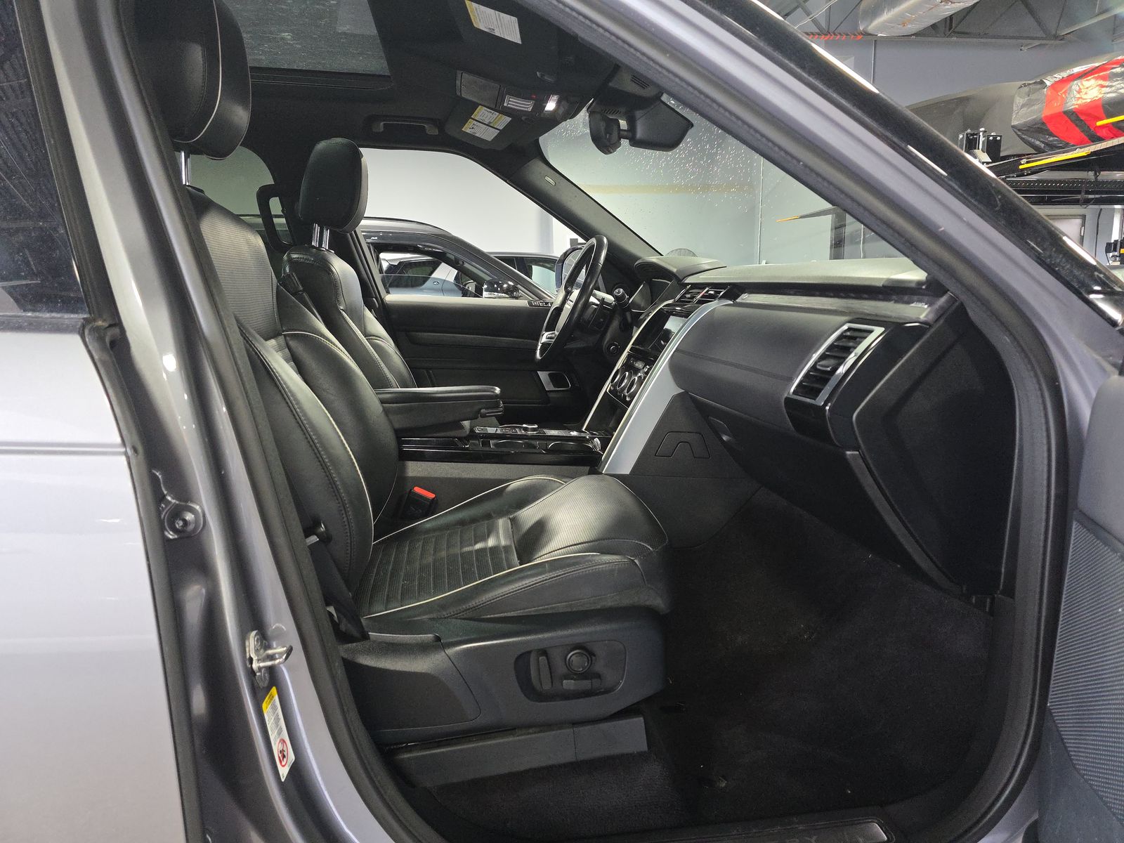 2020 Land Rover Discovery HSE FWD