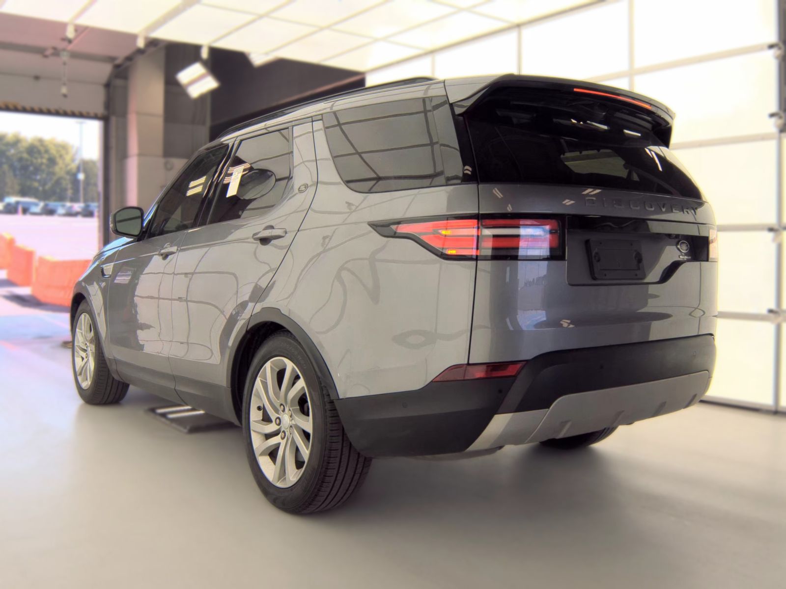 2020 Land Rover Discovery HSE FWD