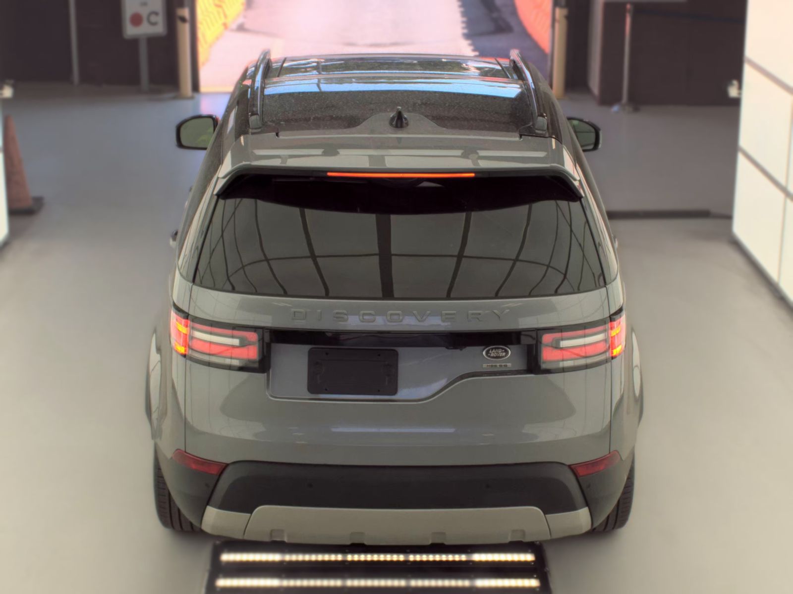 2020 Land Rover Discovery HSE FWD