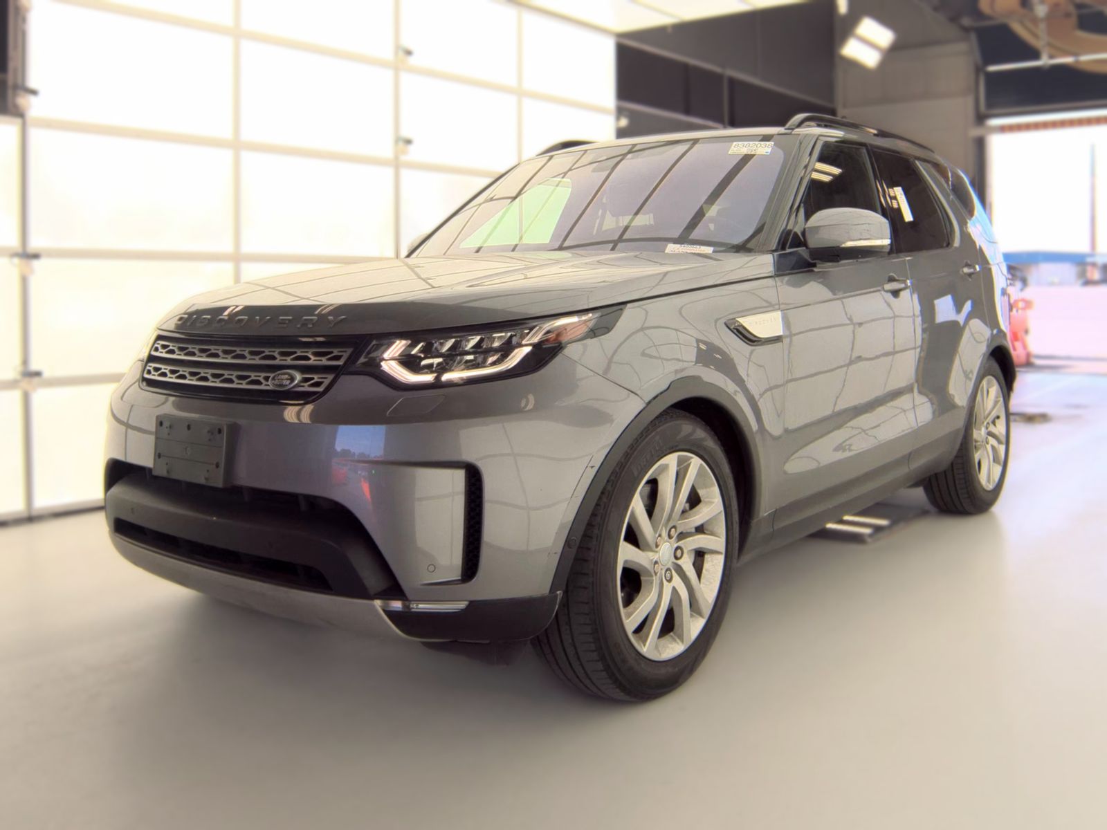 2020 Land Rover Discovery HSE FWD