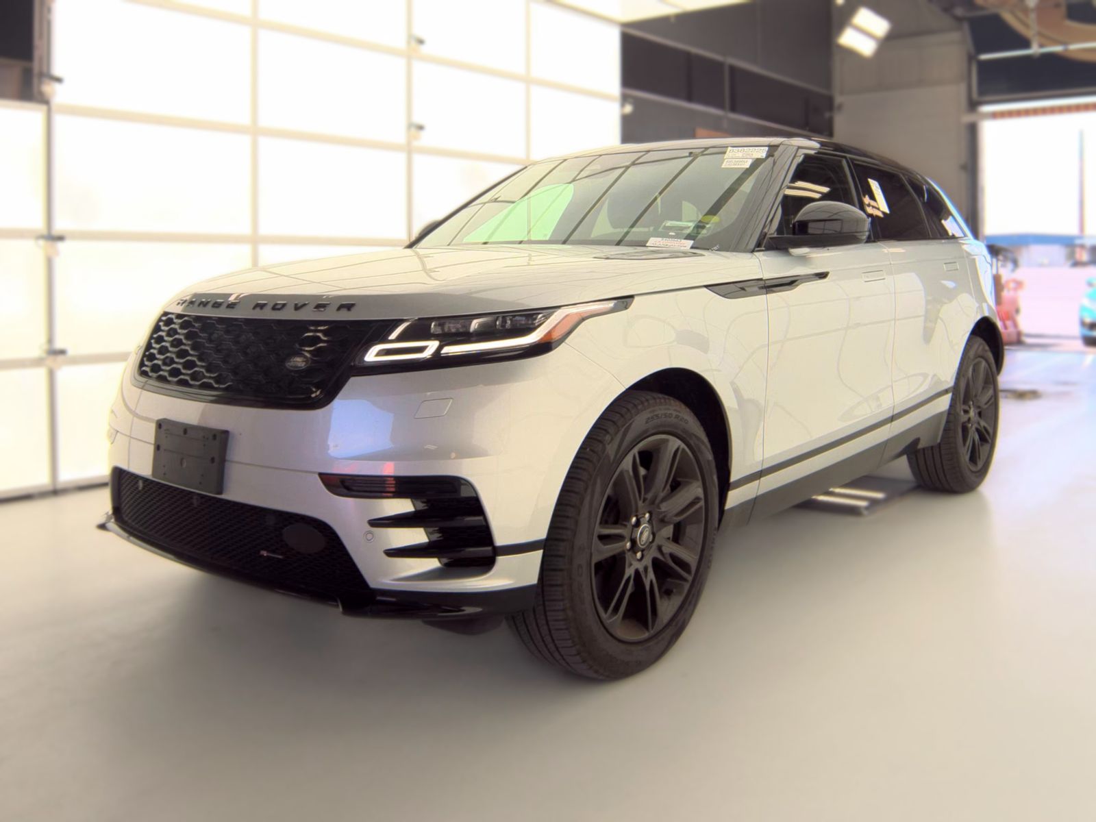 2023 Land Rover Range Rover Velar R-Dynamic S FWD