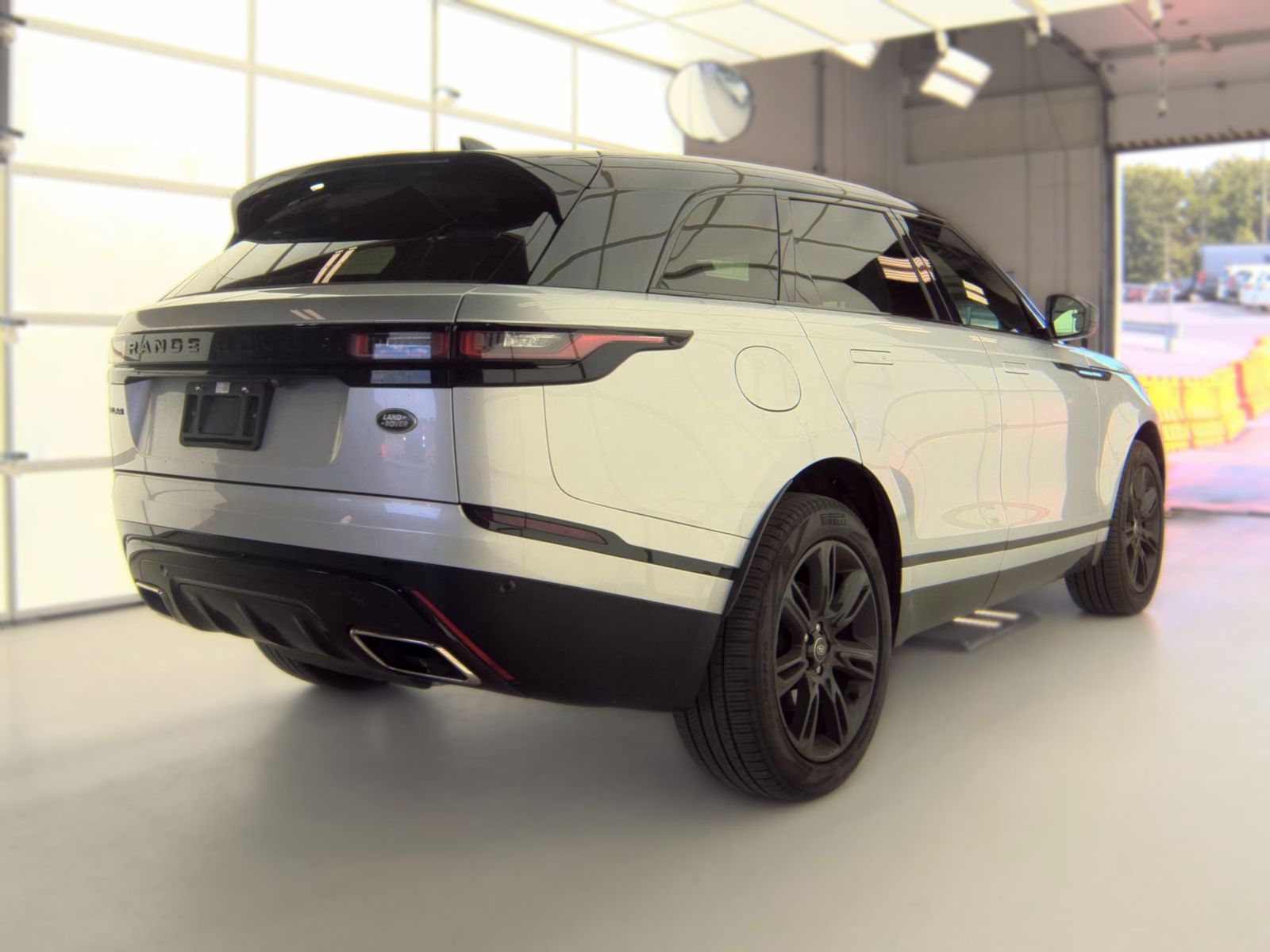2023 Land Rover Range Rover Velar R-Dynamic S FWD