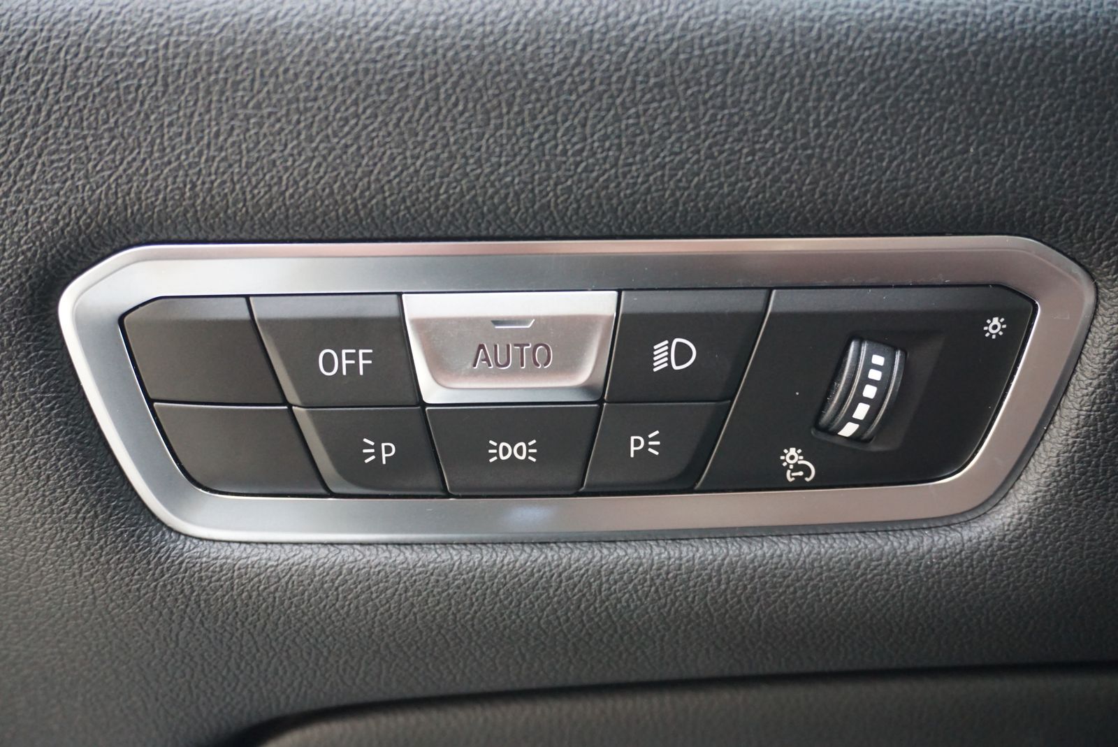 2023 BMW X5 xDrive40i AWD