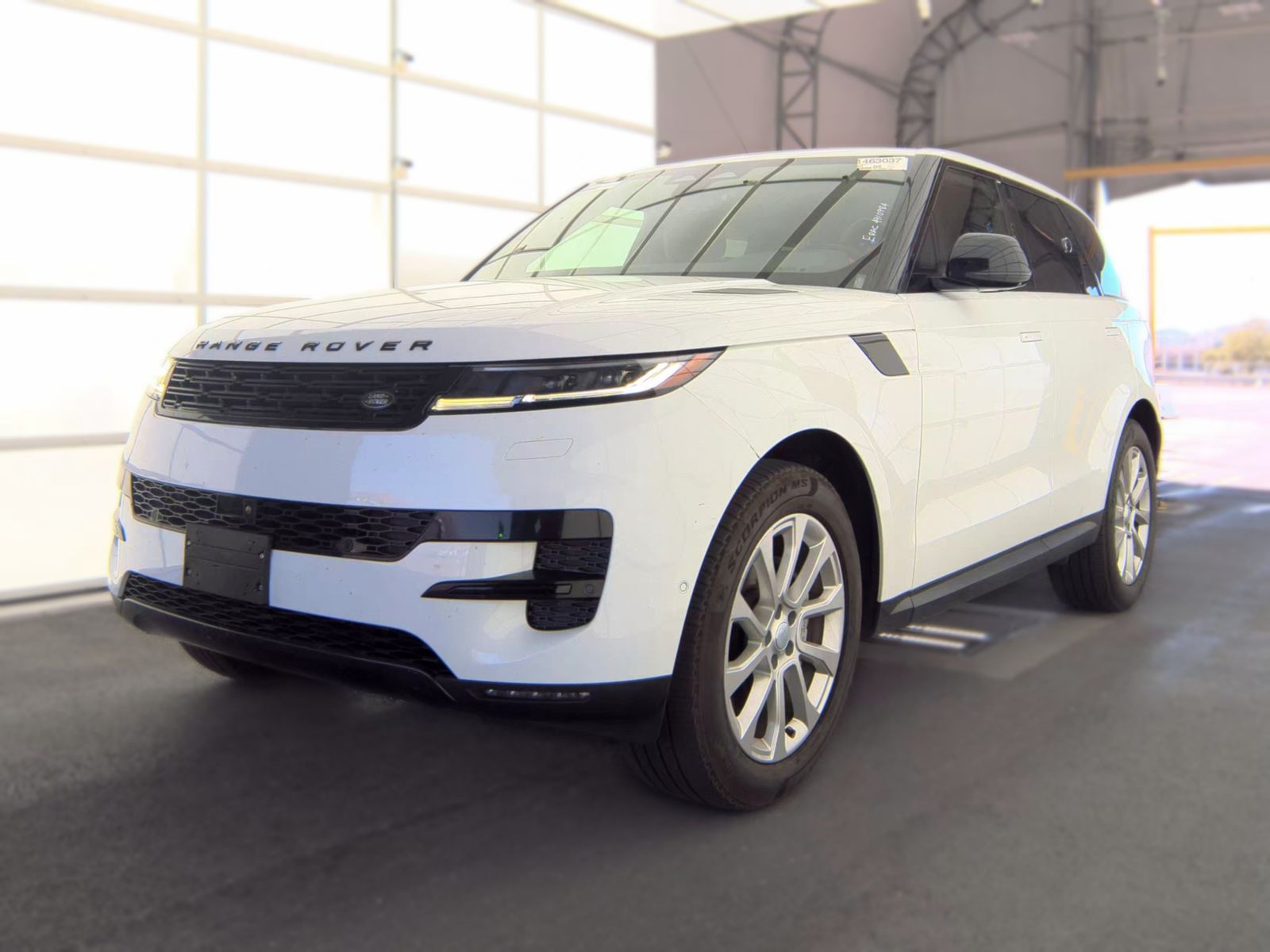 2025 Land Rover Range Rover Sport SE FWD
