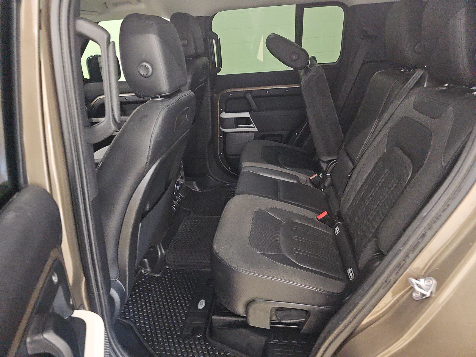 2020 Land Rover Defender 110 First Edition FWD