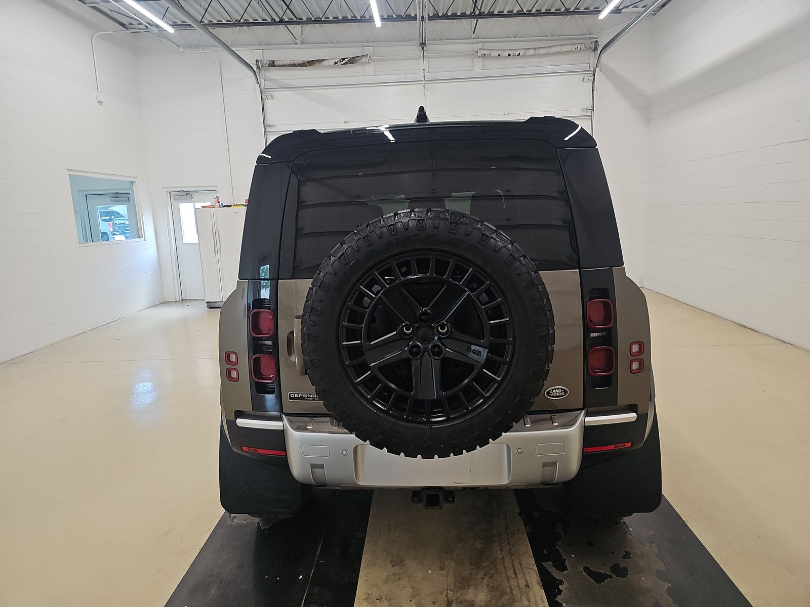 2020 Land Rover Defender 110 First Edition FWD