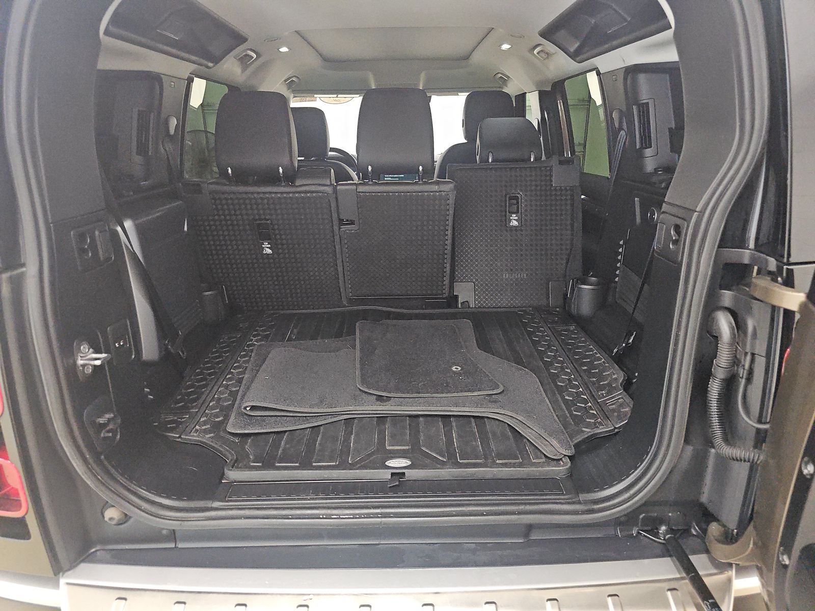 2020 Land Rover Defender 110 First Edition FWD