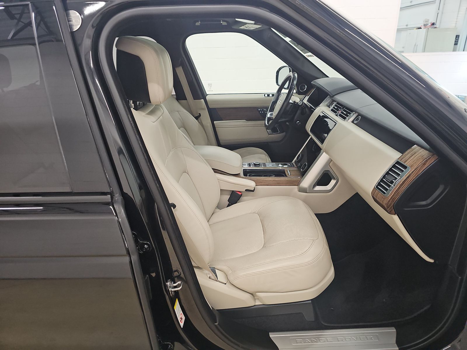 2021 Land Rover Range Rover P525 Westminster FWD