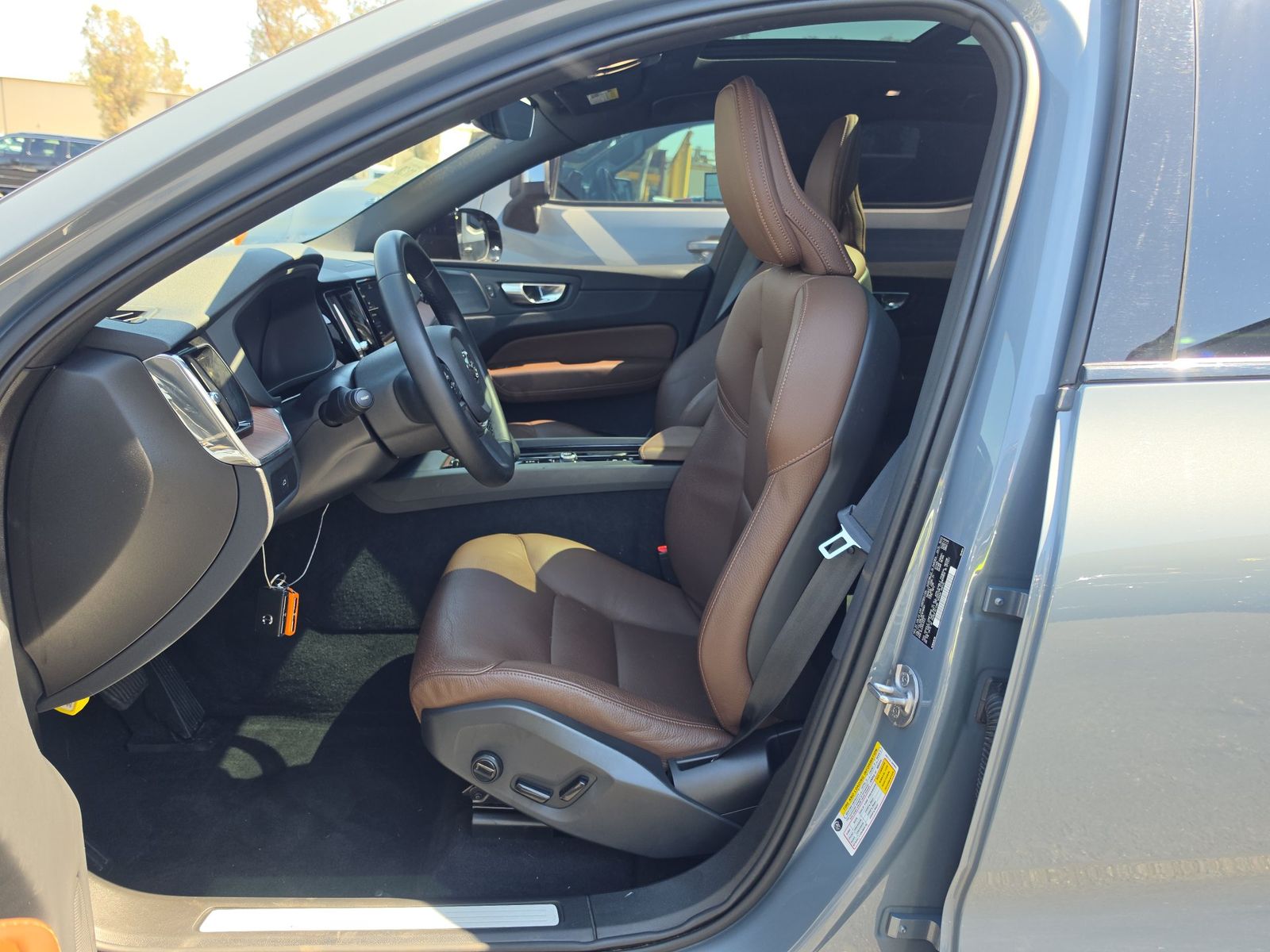 2024 Volvo XC60 B5 Plus AWD