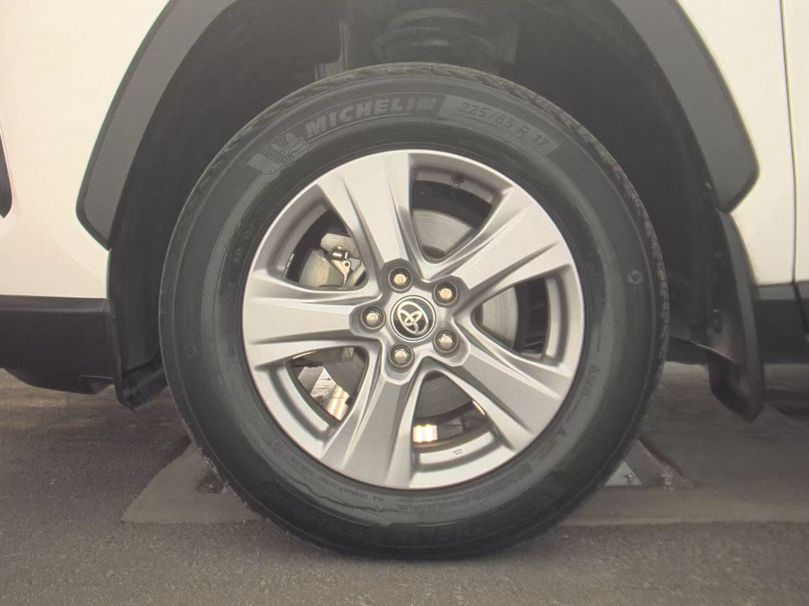 2024 Toyota RAV4 Hybrid XLE AWD