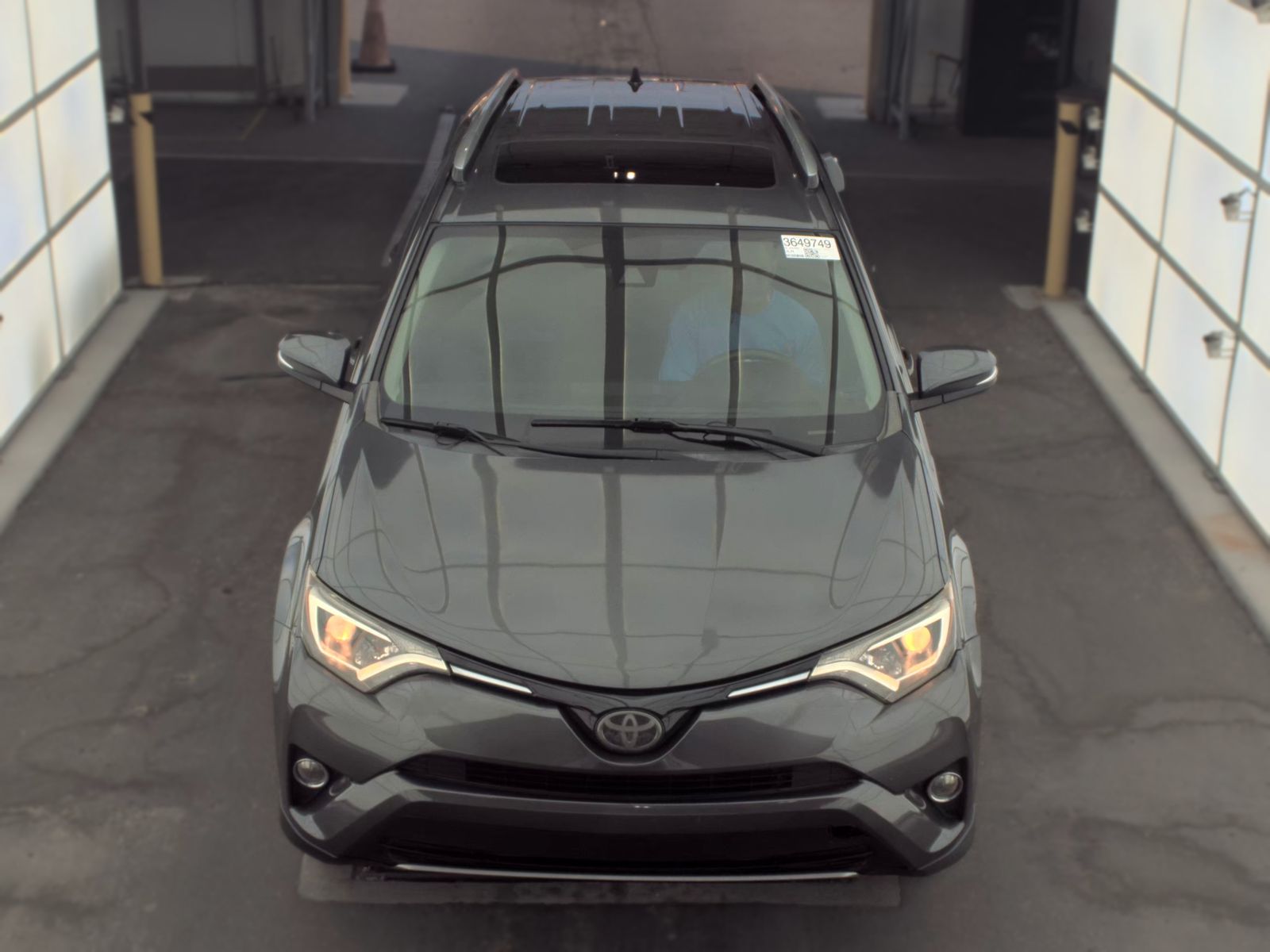 2018 Toyota RAV4 XLE FWD