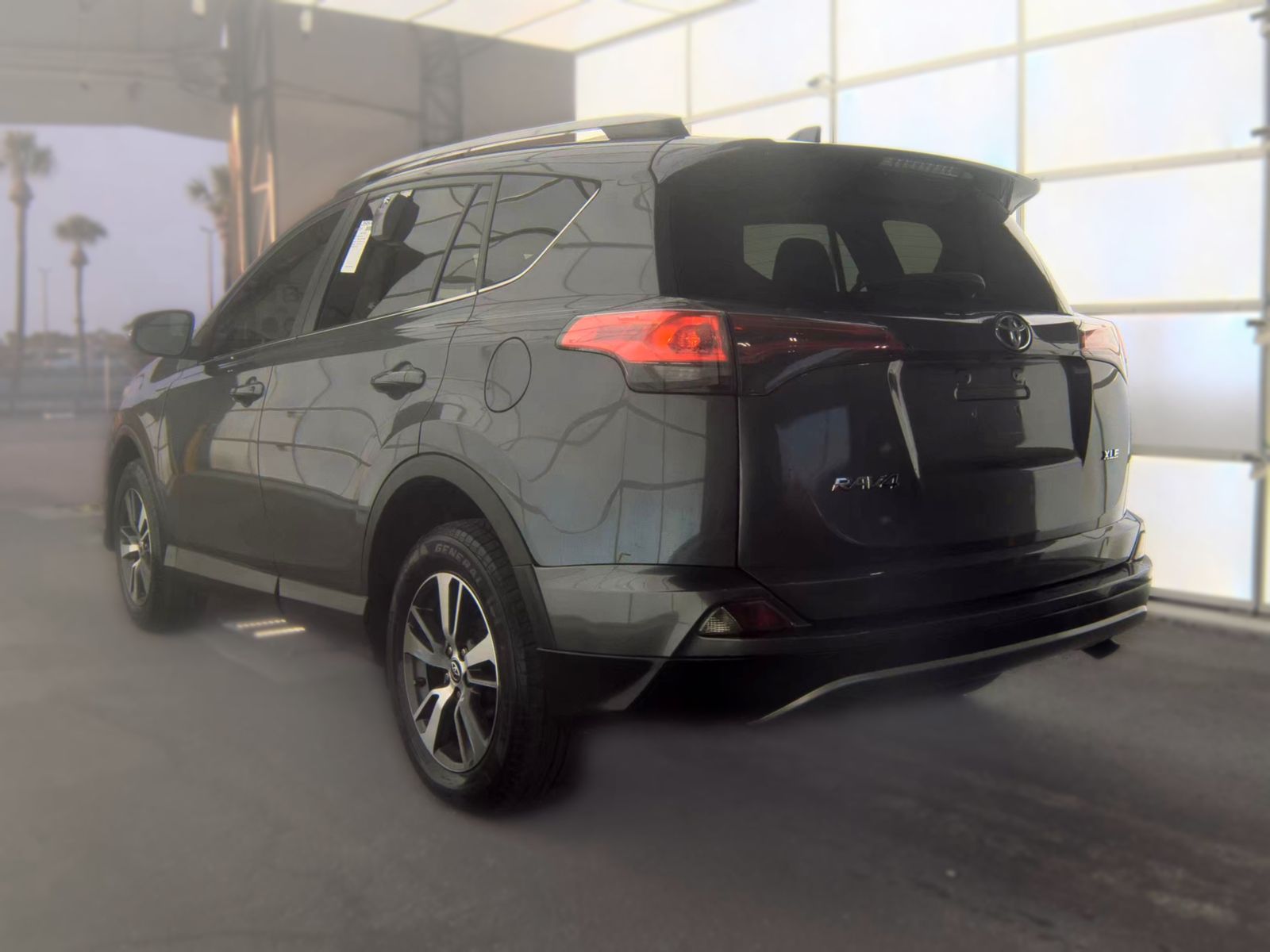 2018 Toyota RAV4 XLE FWD
