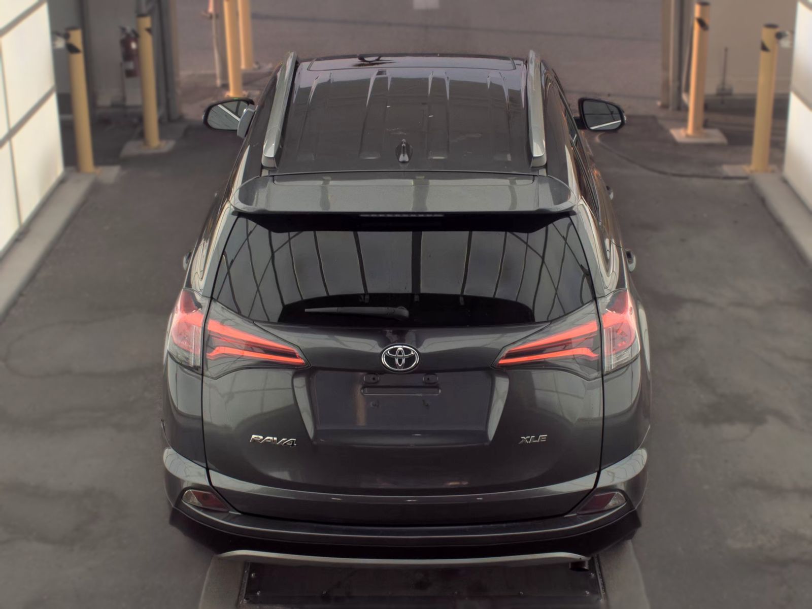 2018 Toyota RAV4 XLE FWD