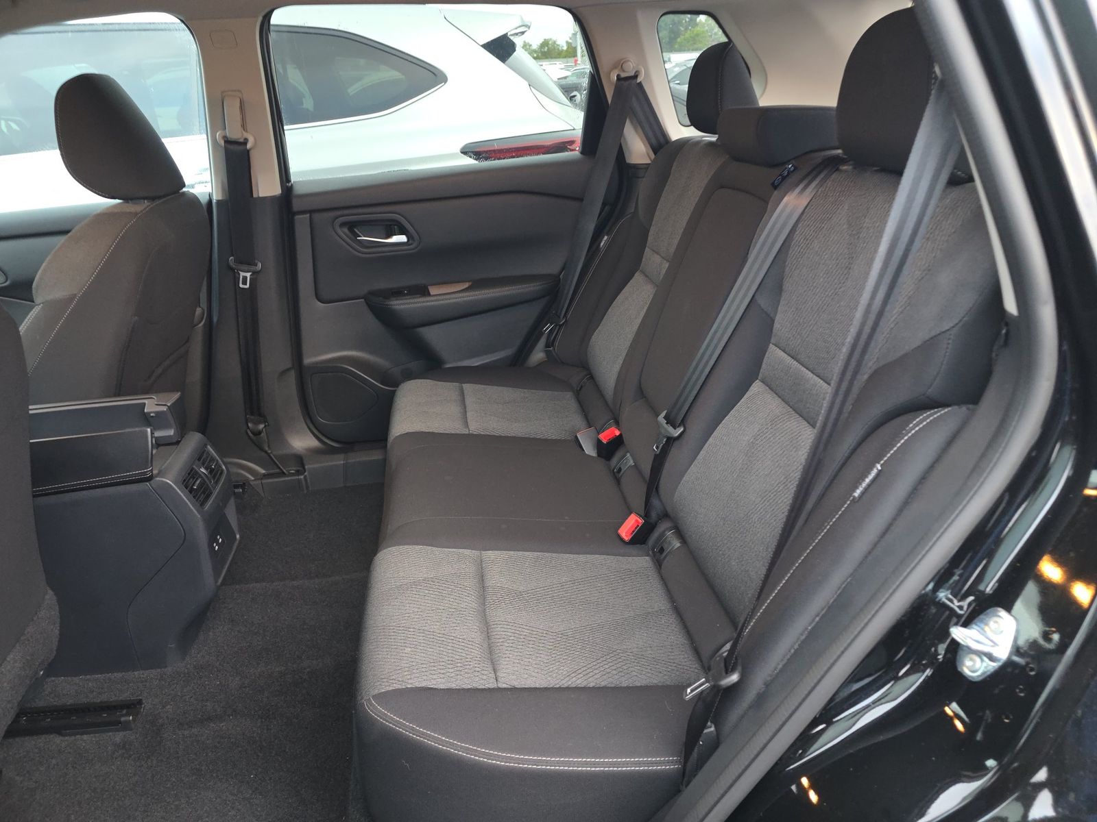 2025 Nissan Rogue SV FWD