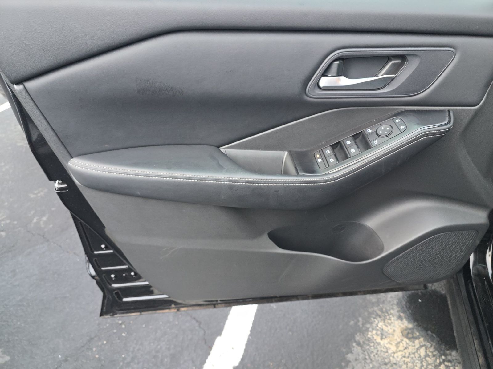 2025 Nissan Rogue SV FWD
