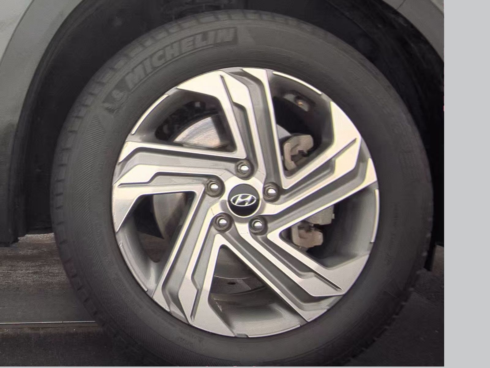 2021 Hyundai Santa Fe SE FWD