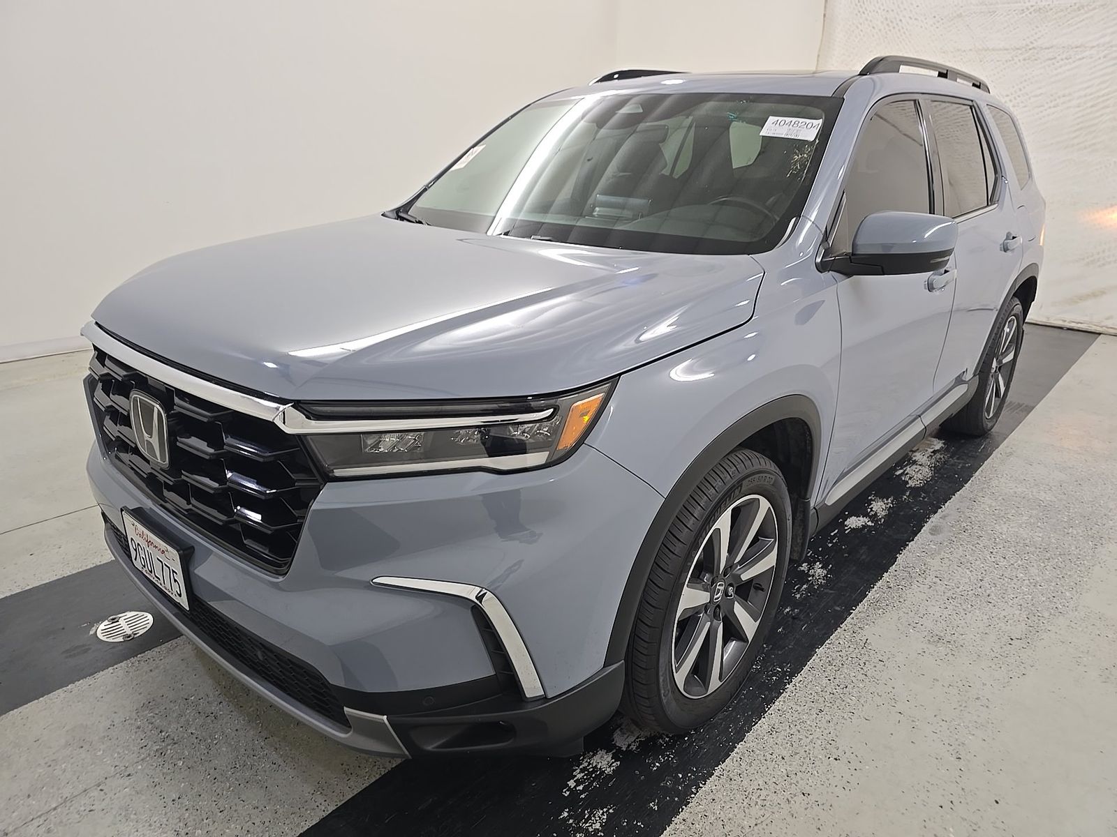 2023 Honda Pilot Touring FWD