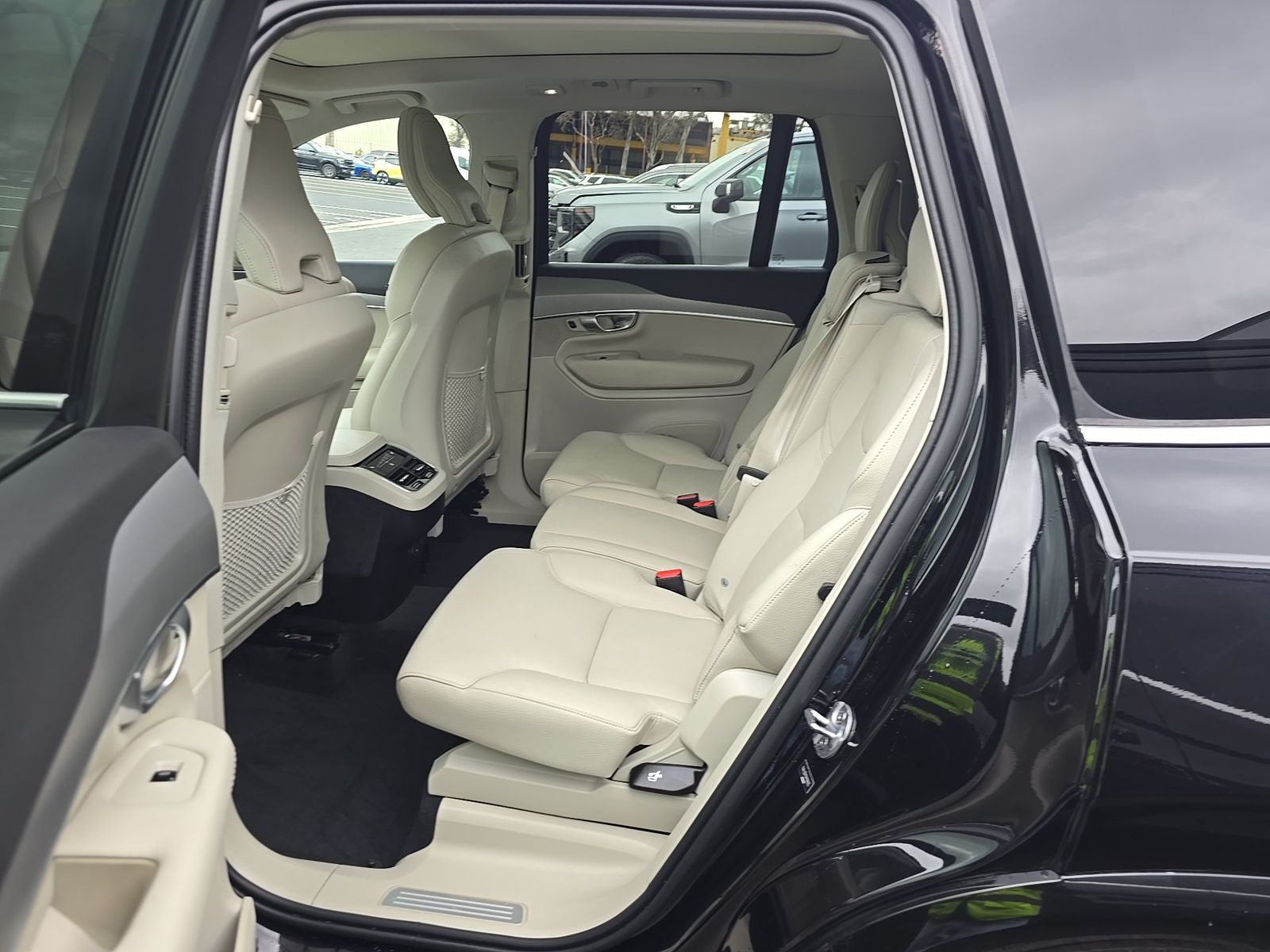 2024 Volvo XC90 B5 Core AWD