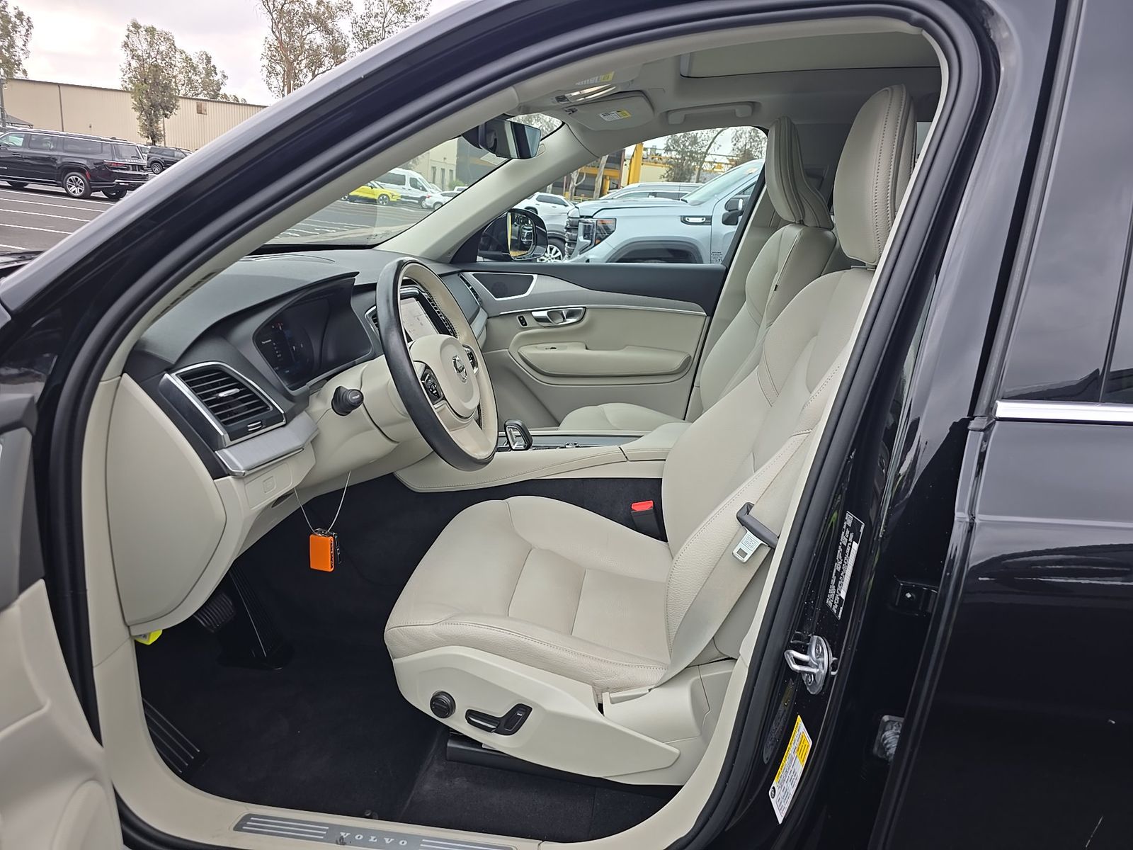 2024 Volvo XC90 B5 Core AWD