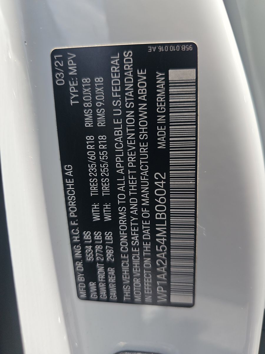2021 Porsche Macan Base AWD