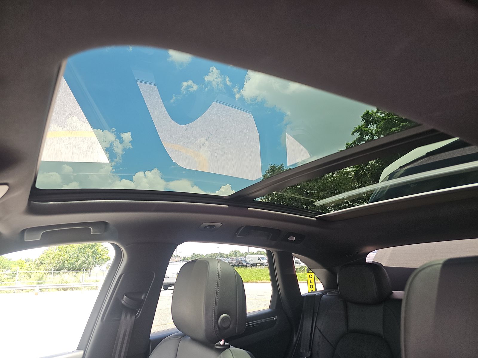 2021 Porsche Macan Base AWD