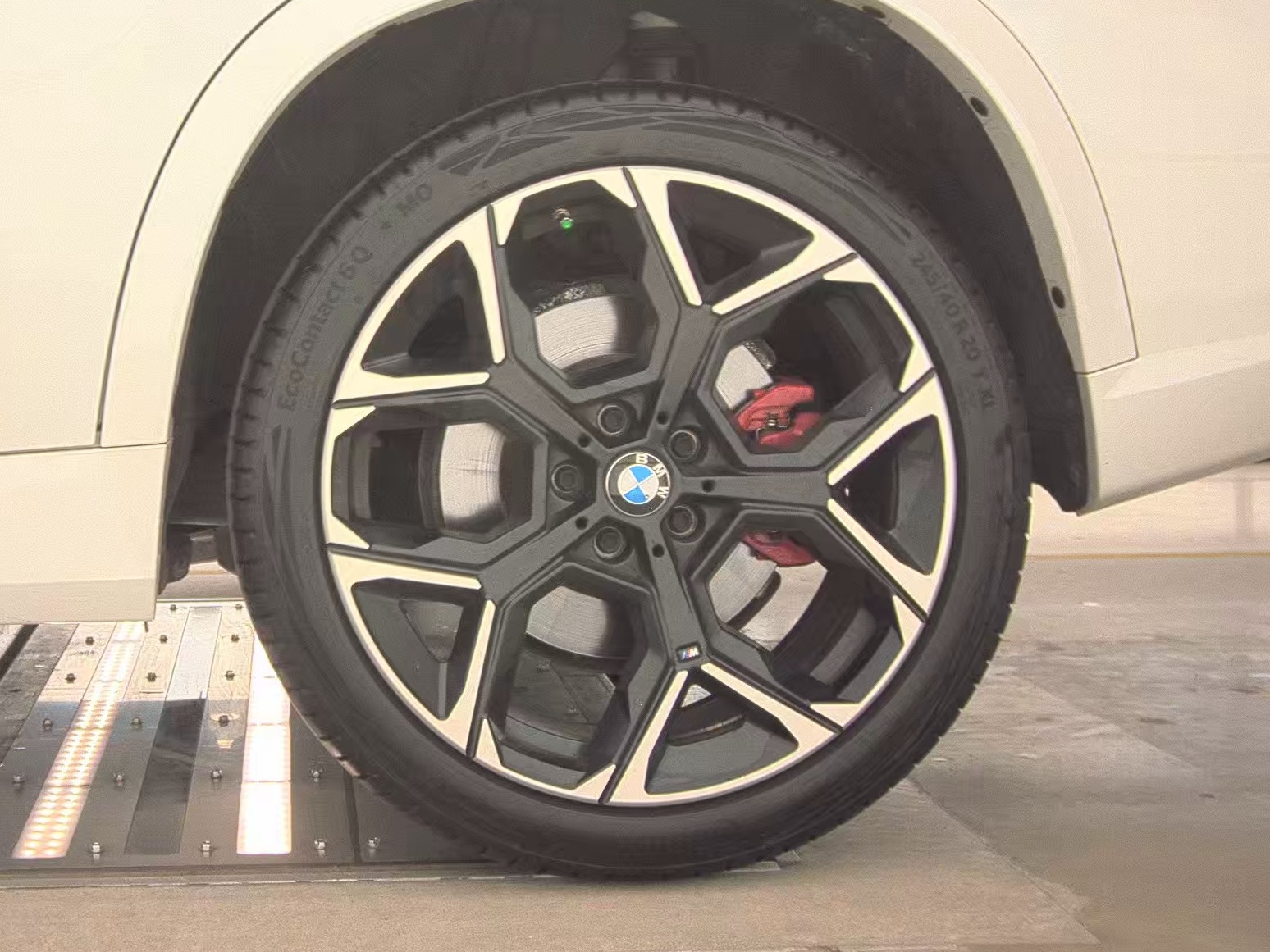 2024 BMW X1 M35i AWD