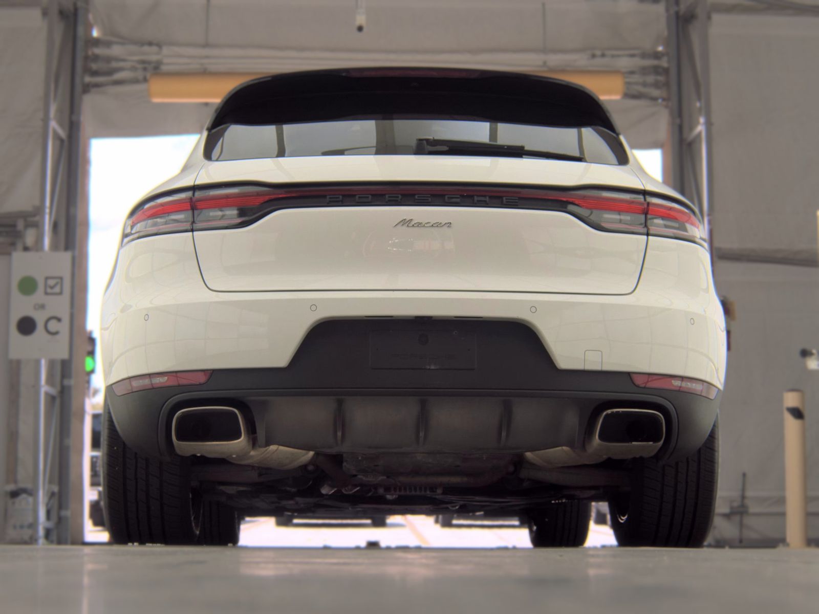 2021 Porsche Macan Base AWD