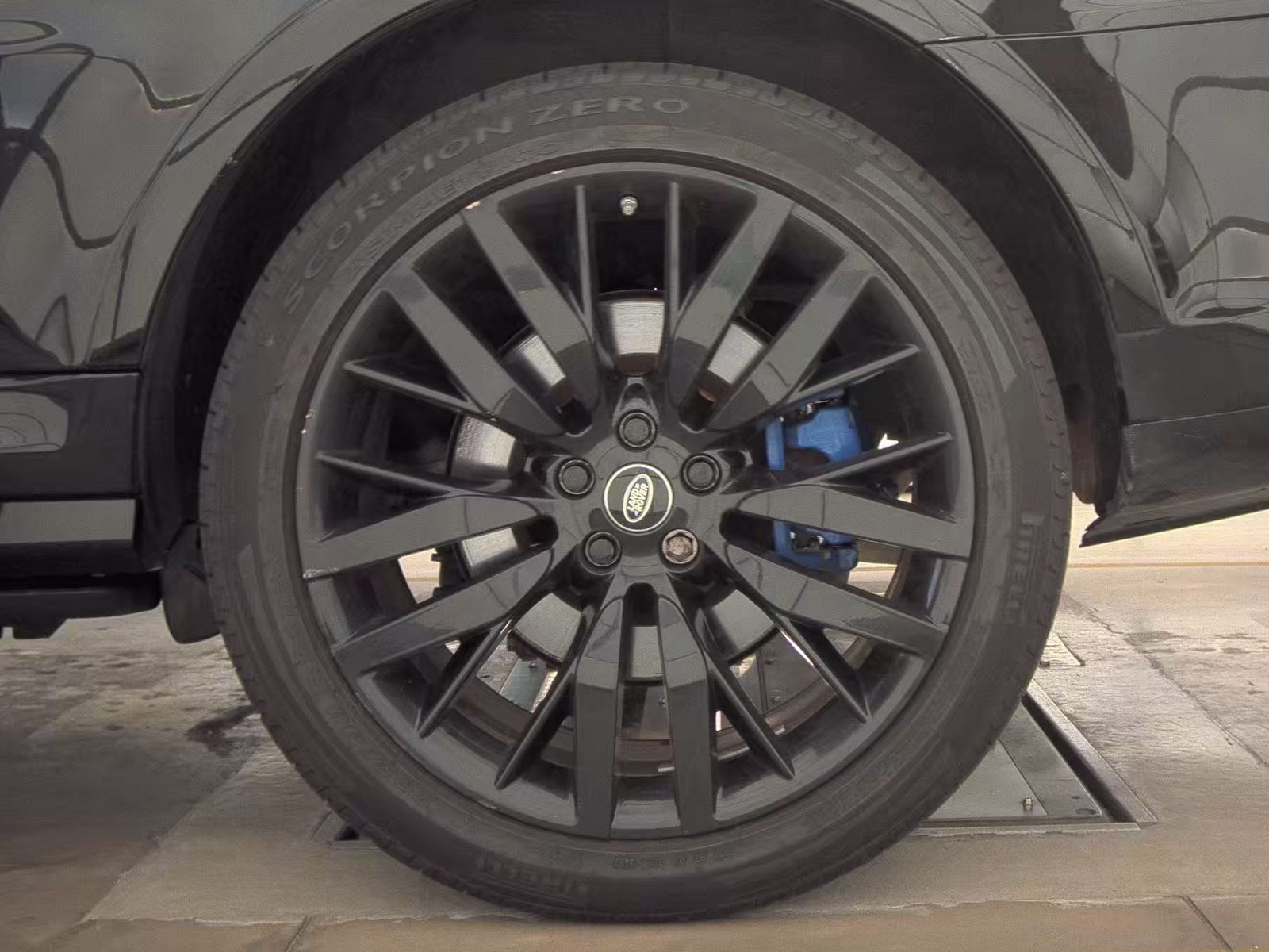 2017 Land Rover Range Rover Sport SVR AWD
