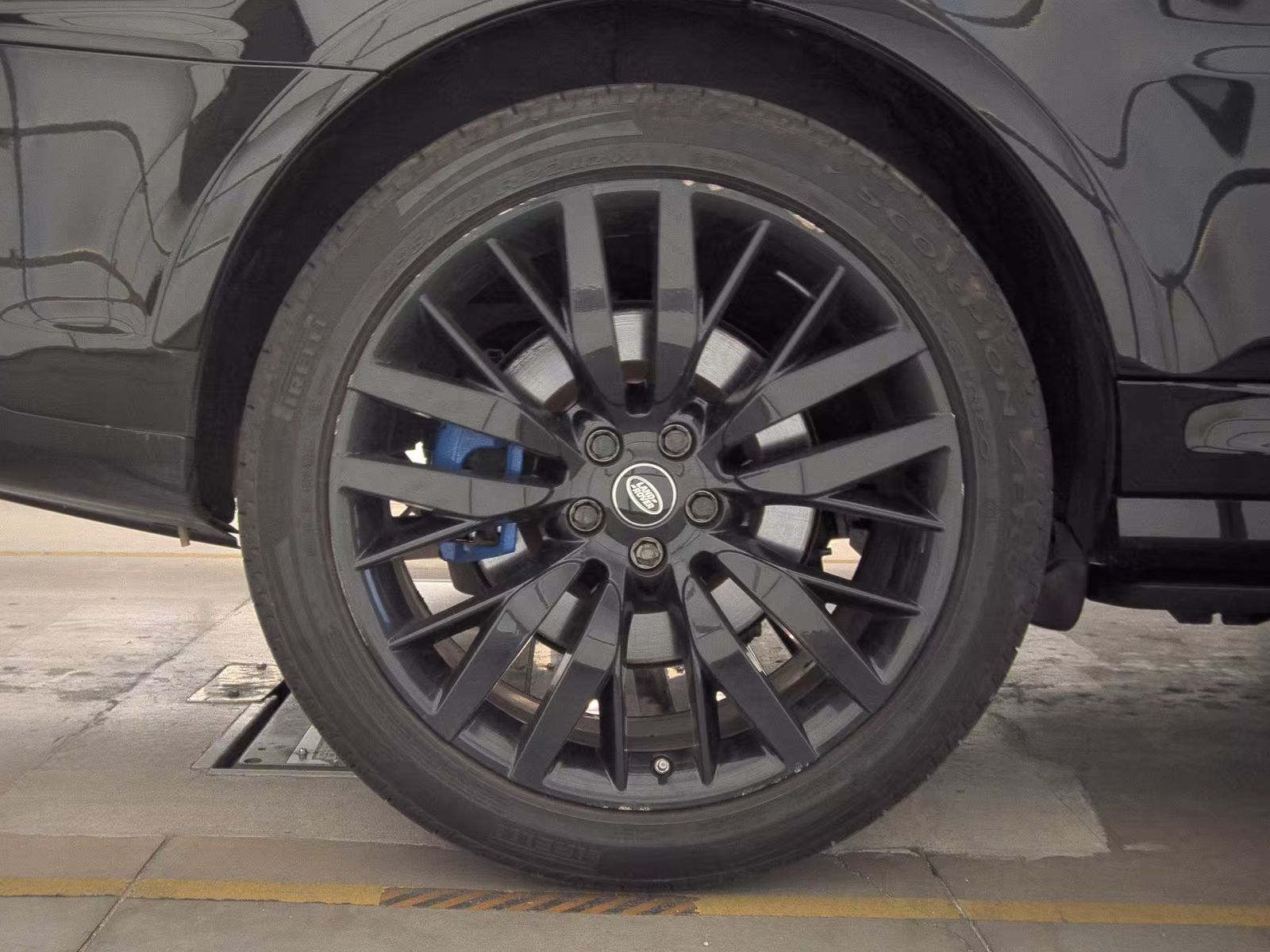2017 Land Rover Range Rover Sport SVR AWD