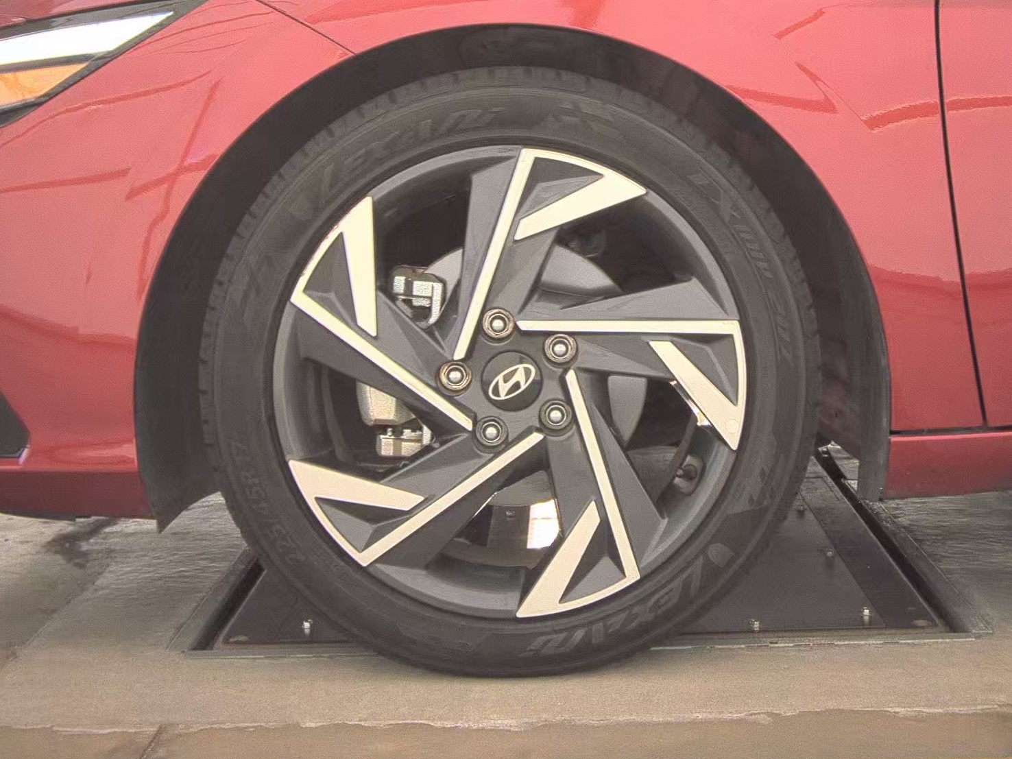 2025 Hyundai Elantra SEL Convenience FWD