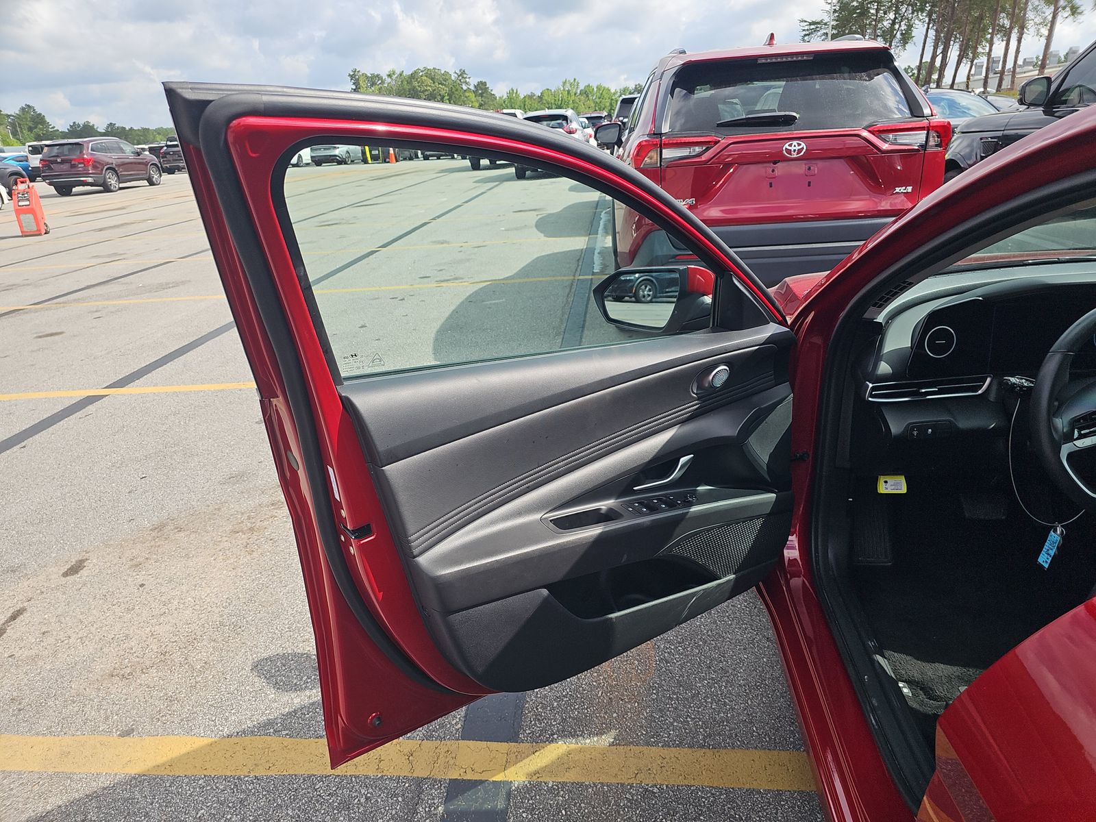 2025 Hyundai Elantra SEL Convenience FWD