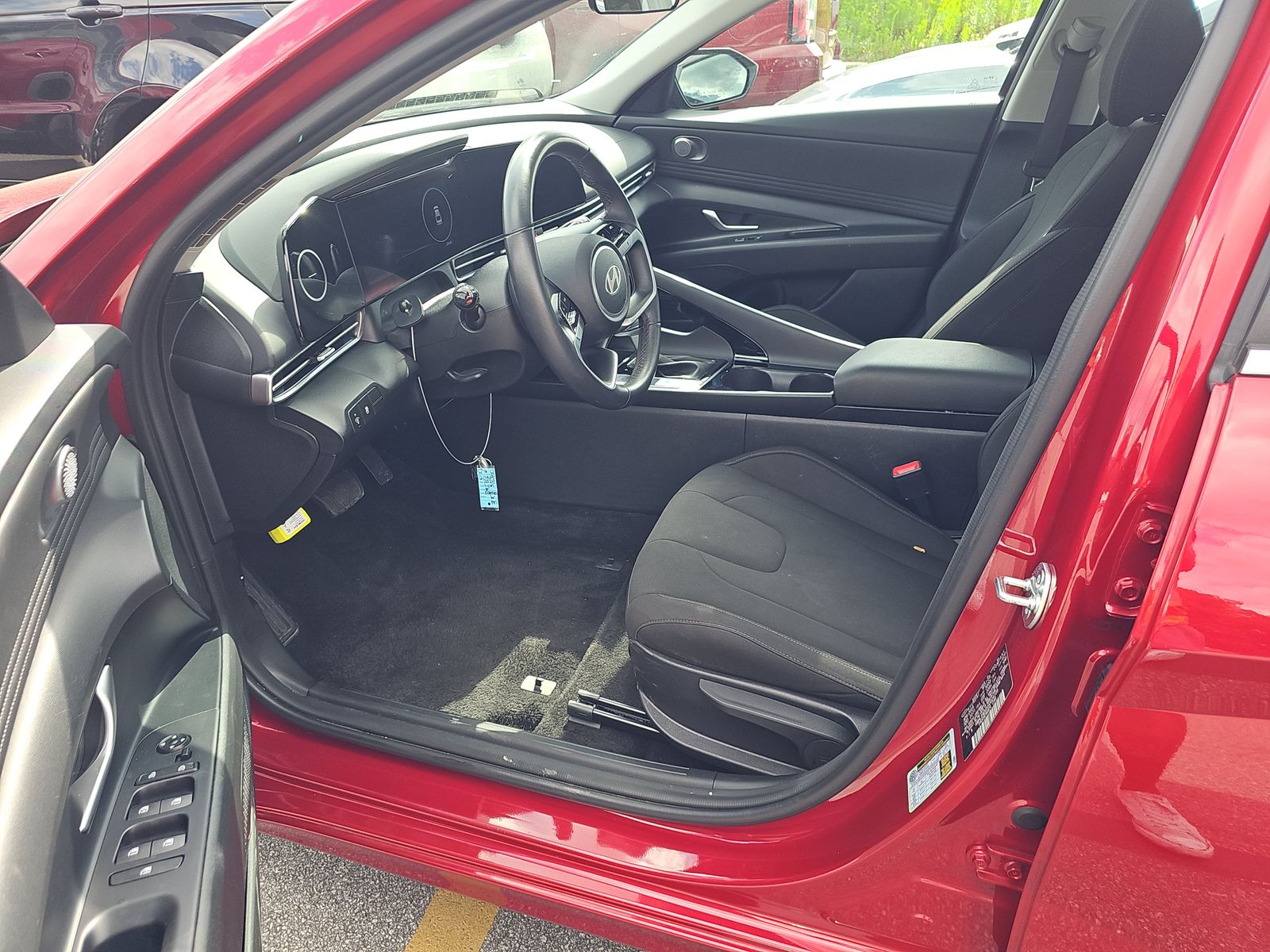 2025 Hyundai Elantra SEL Convenience FWD
