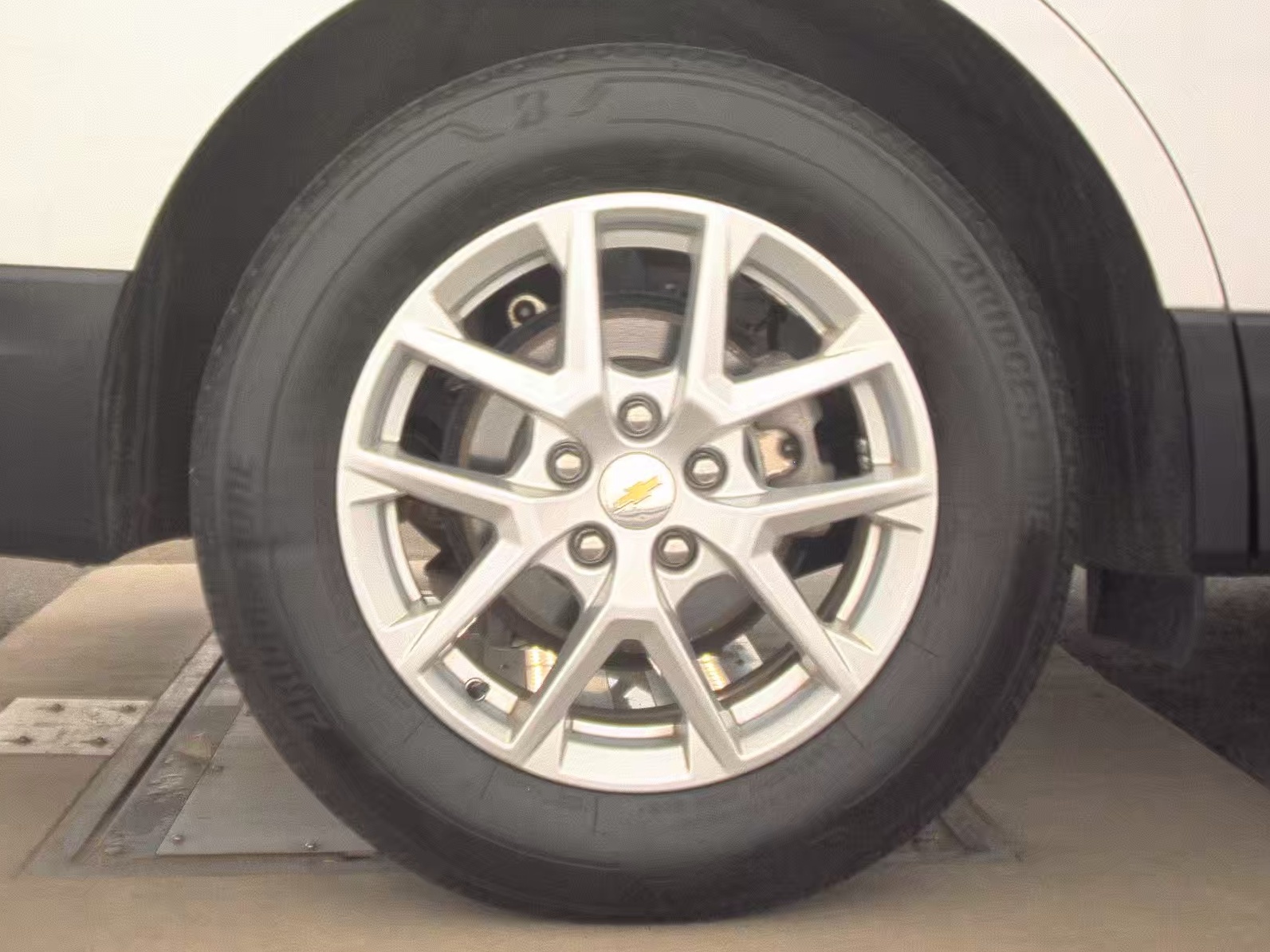 2023 Chevrolet Equinox LS AWD