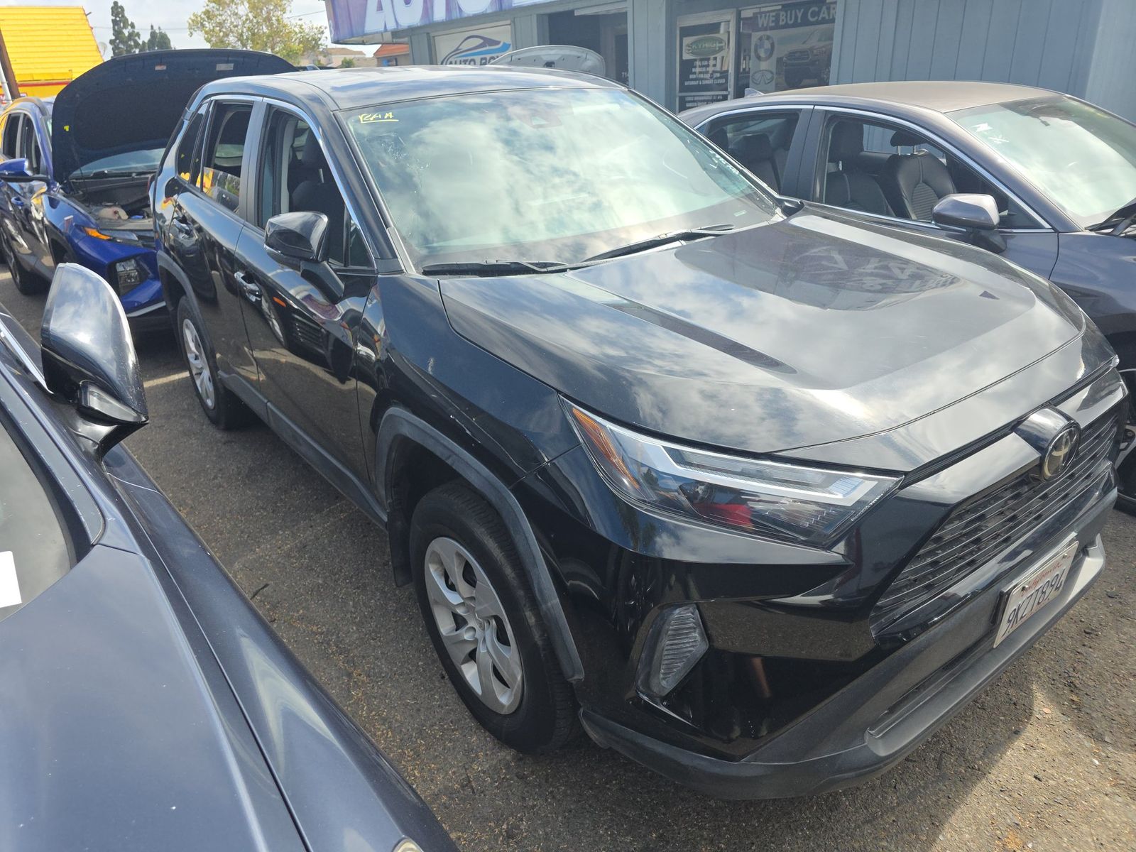 2024 Toyota RAV4 LE FWD