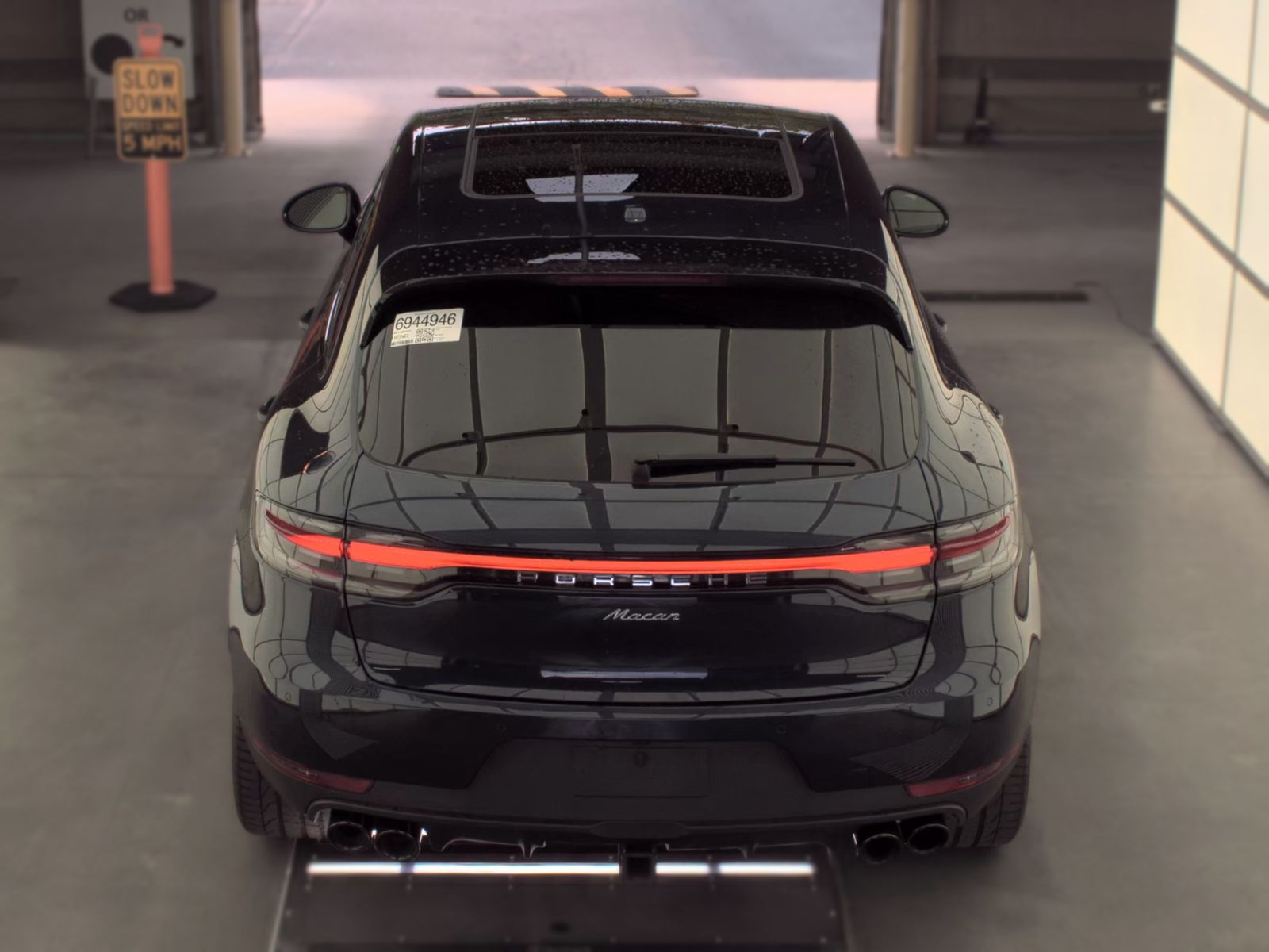 2020 Porsche Macan Base AWD