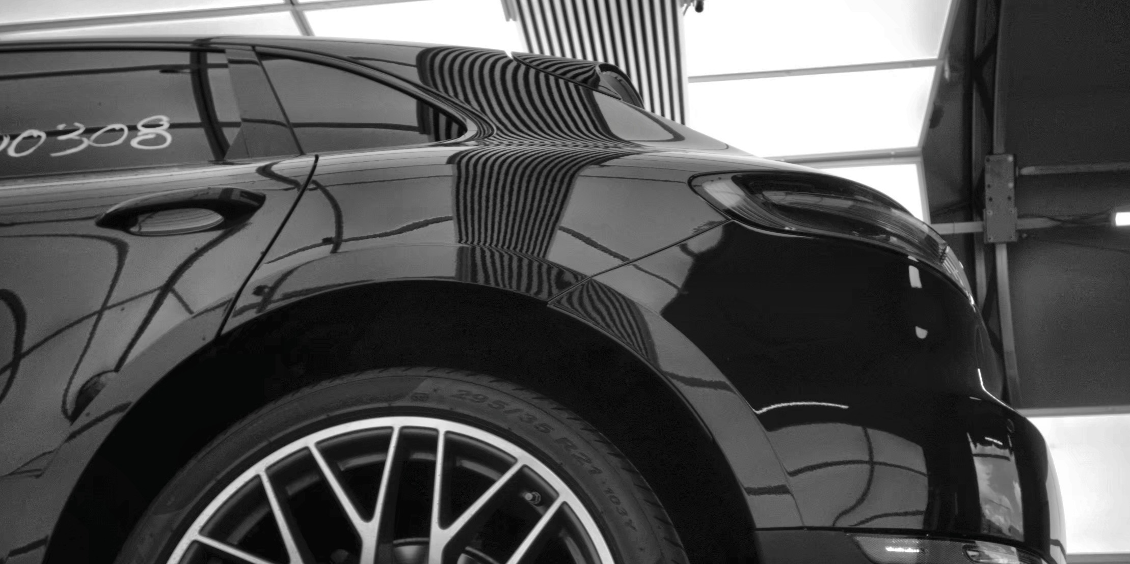 2020 Porsche Macan Base AWD