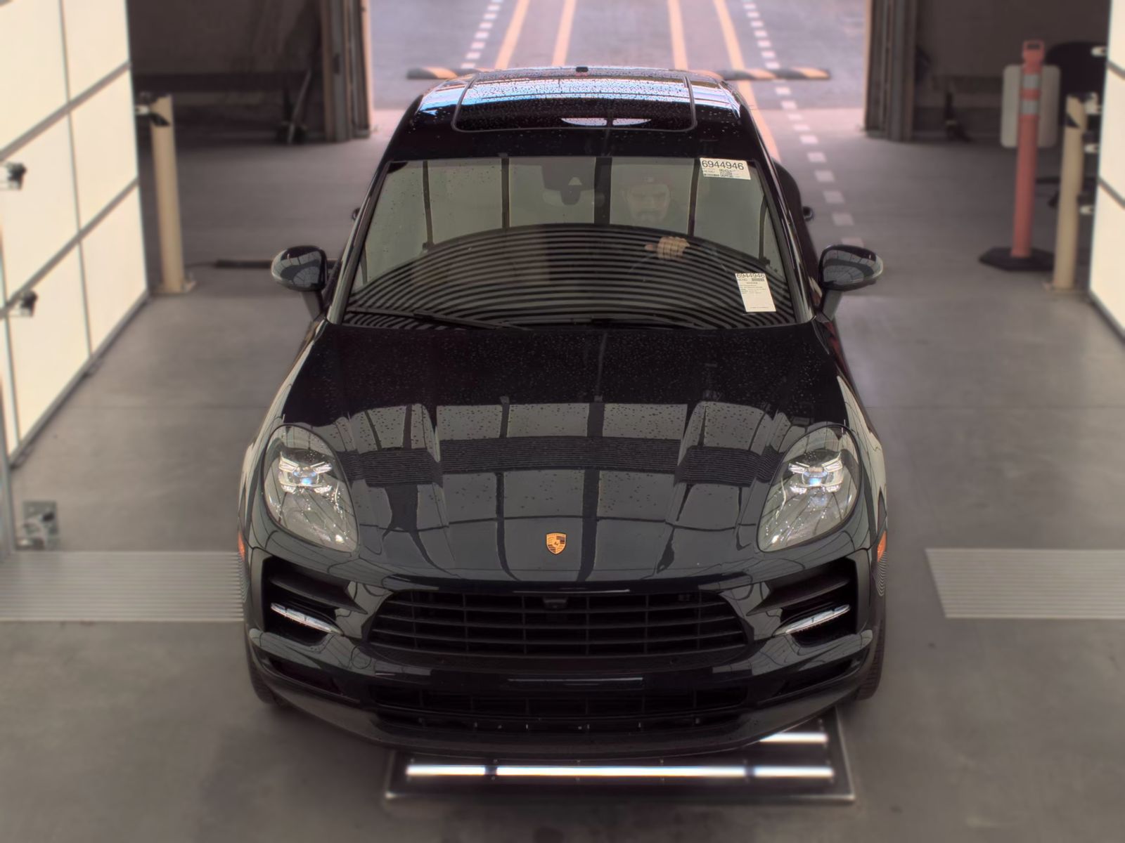 2020 Porsche Macan Base AWD