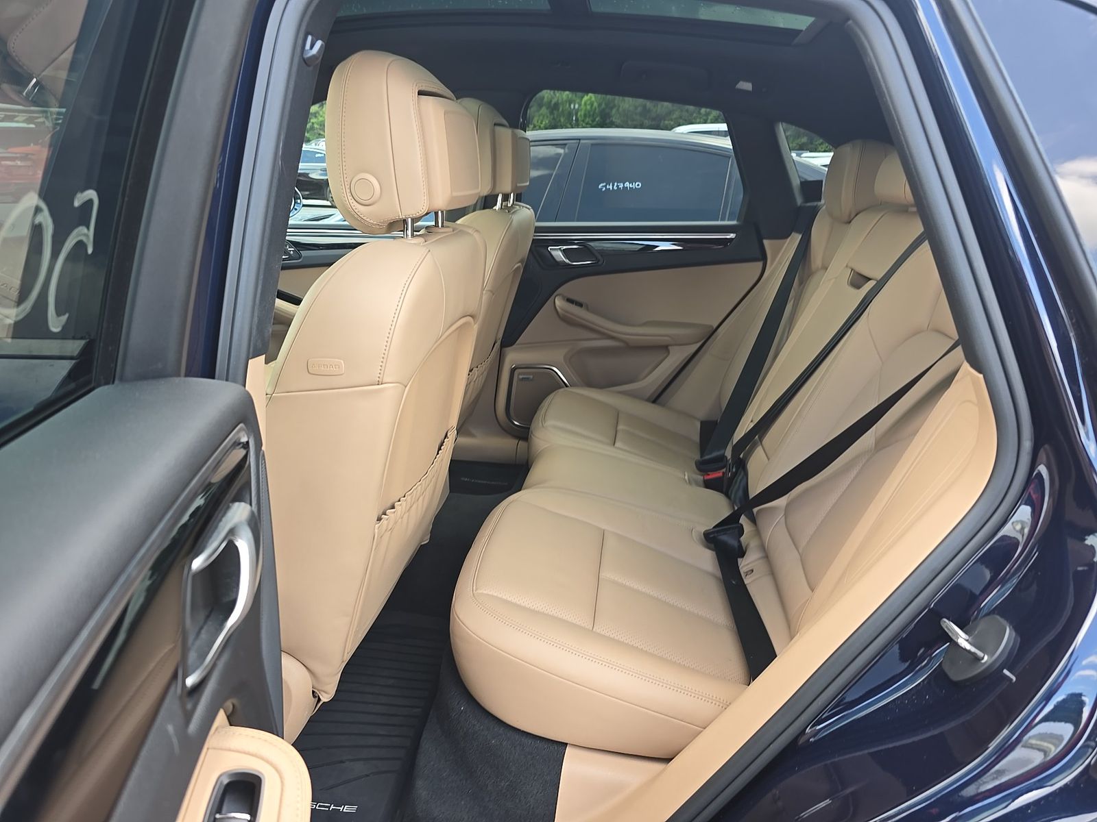 2020 Porsche Macan Base AWD