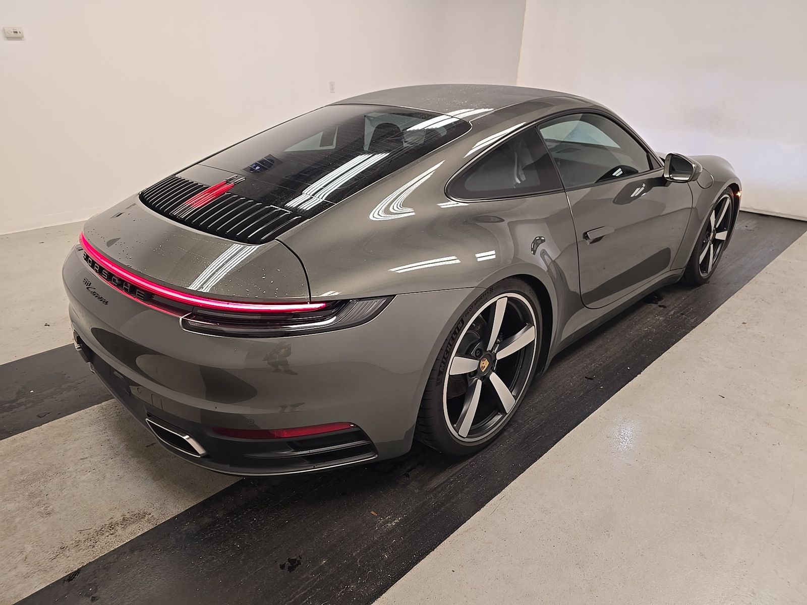 2022 Porsche 911 Carrera RWD