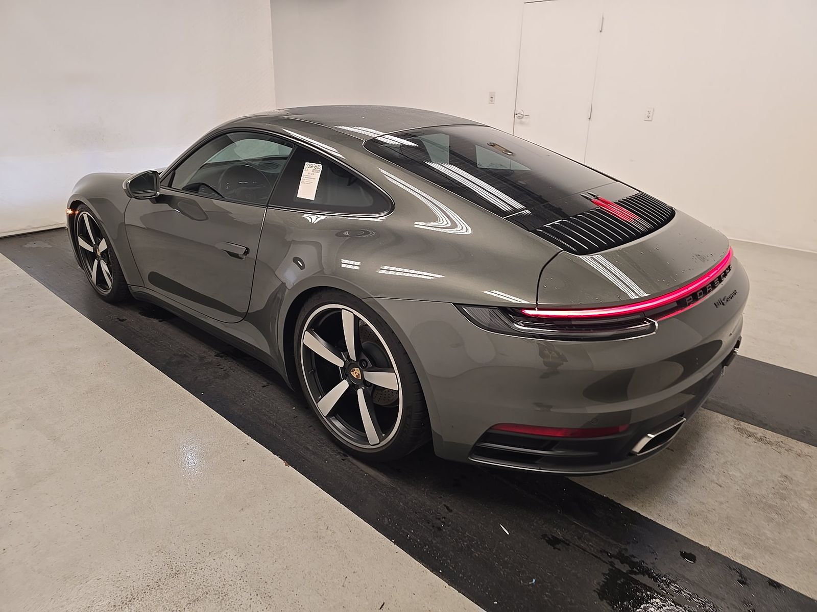 2022 Porsche 911 Carrera RWD