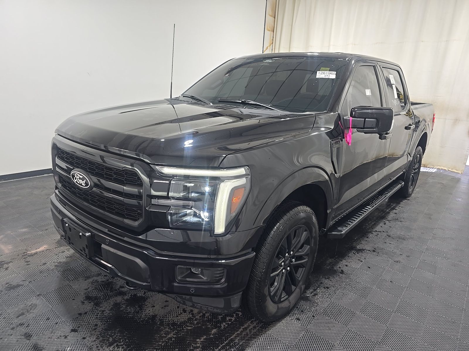 2025 Ford F-150 Lariat AWD