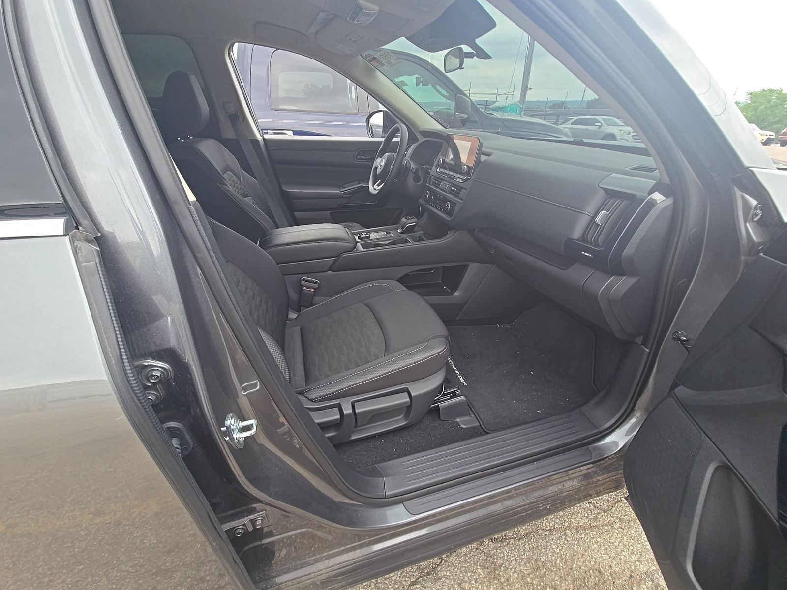 2025 Nissan Pathfinder S AWD