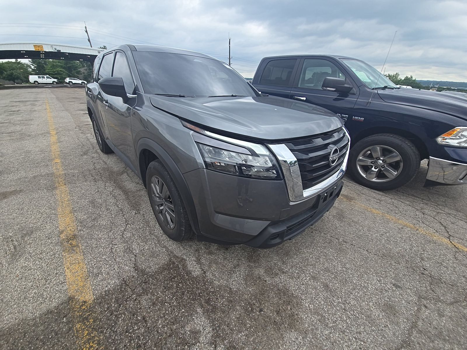 2025 Nissan Pathfinder S AWD