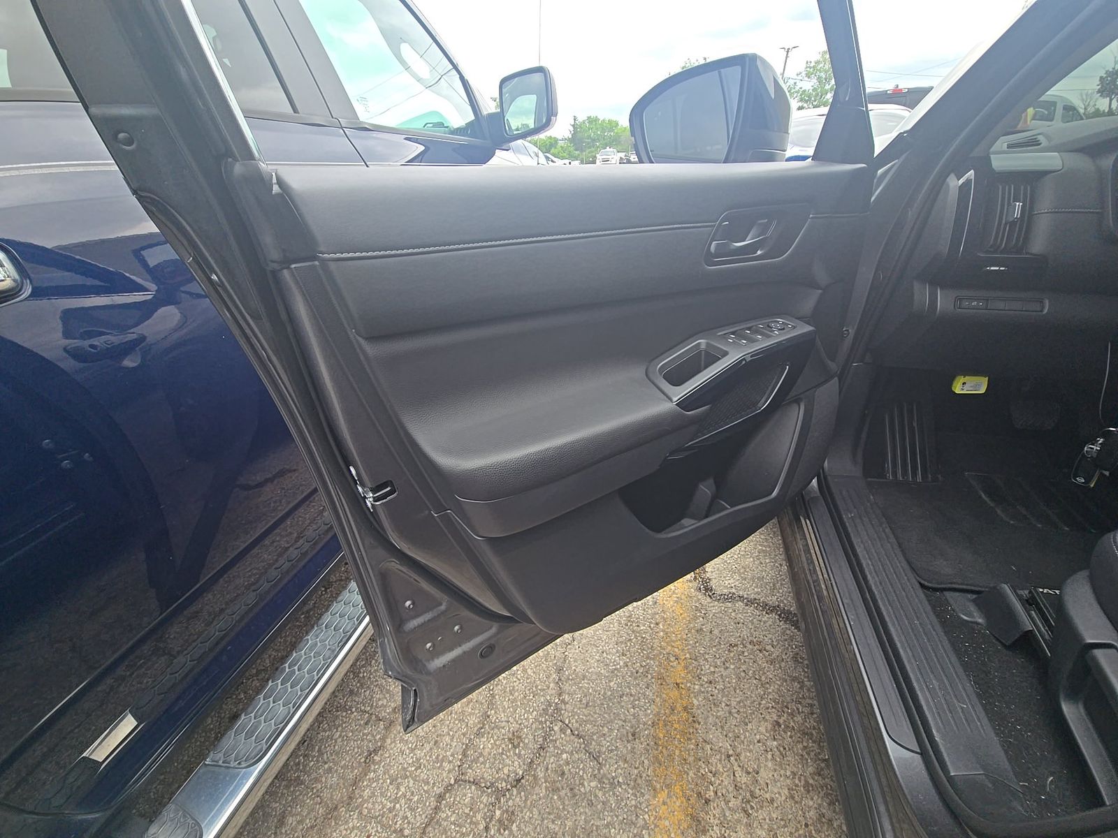 2025 Nissan Pathfinder S AWD