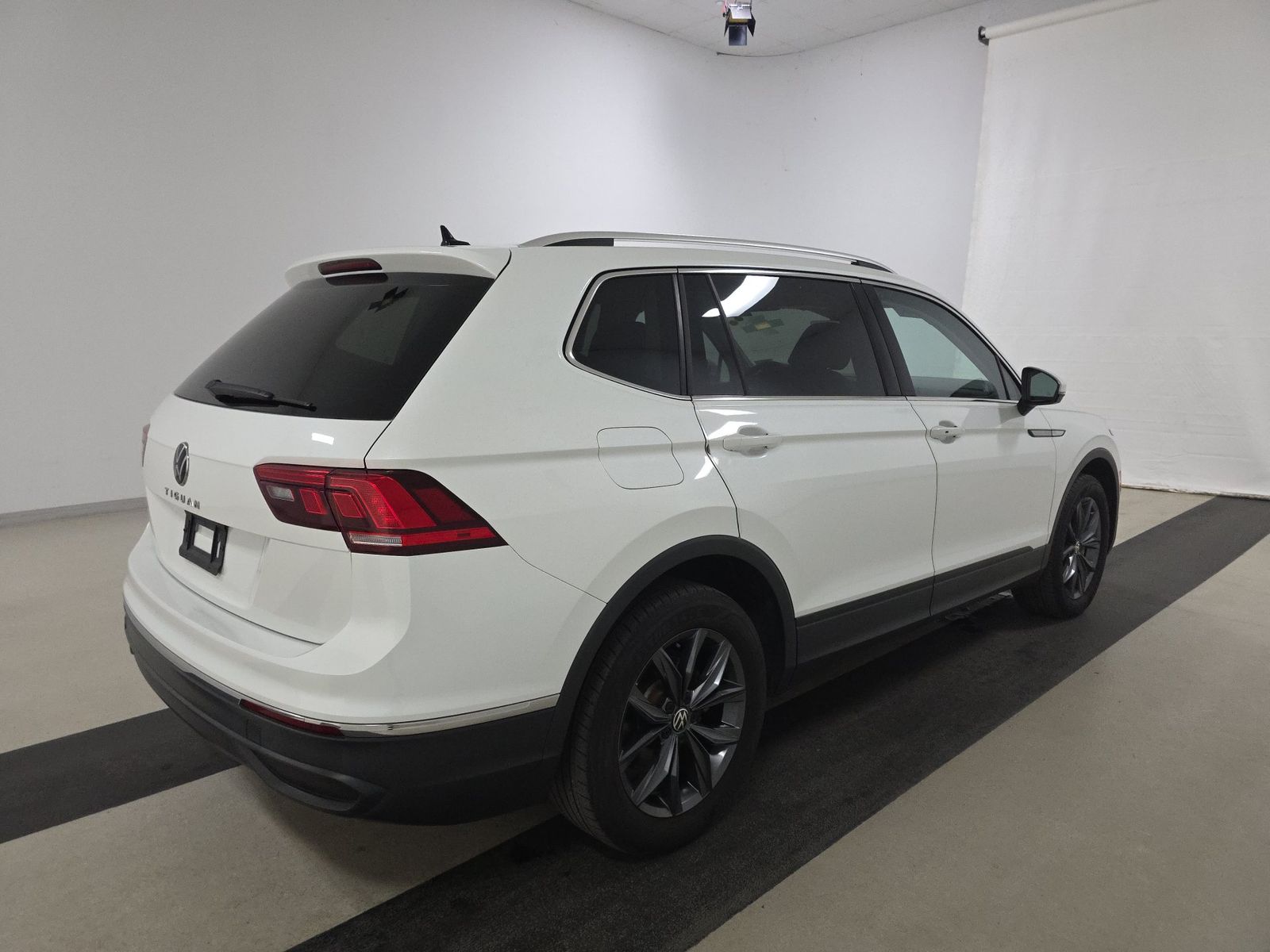2023 Volkswagen Tiguan 2.0T SE FWD