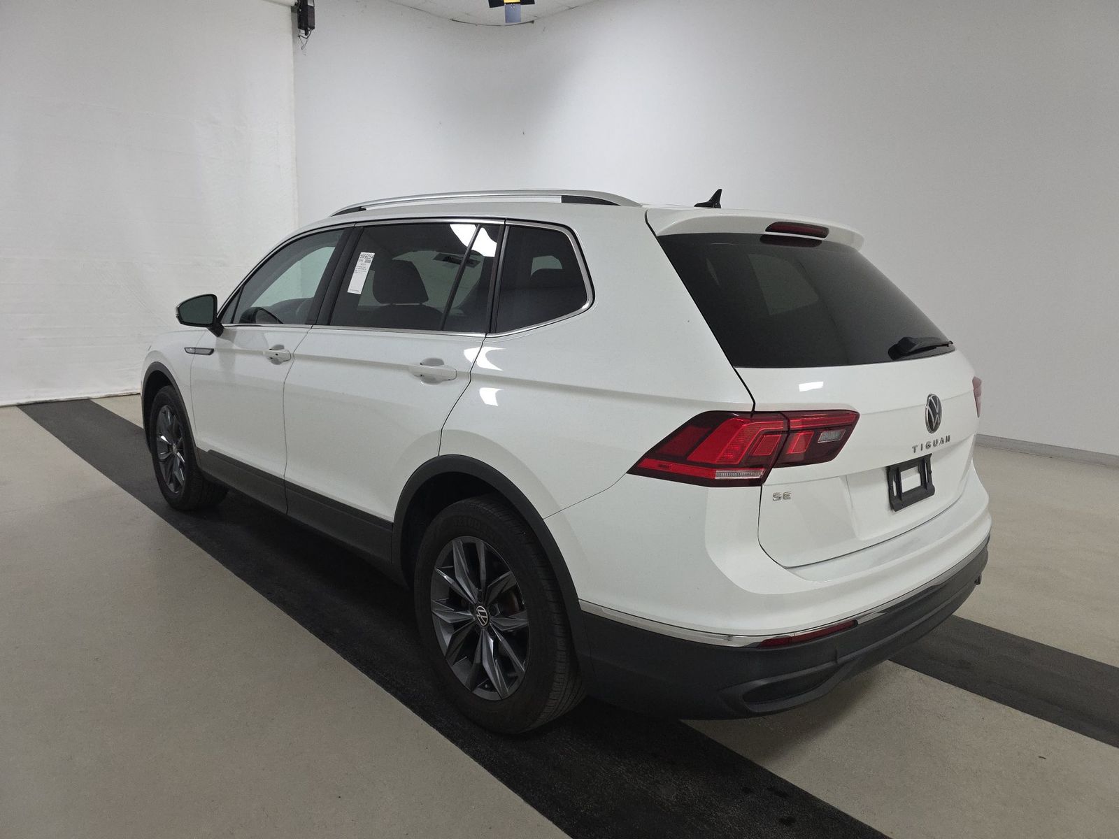 2023 Volkswagen Tiguan 2.0T SE FWD