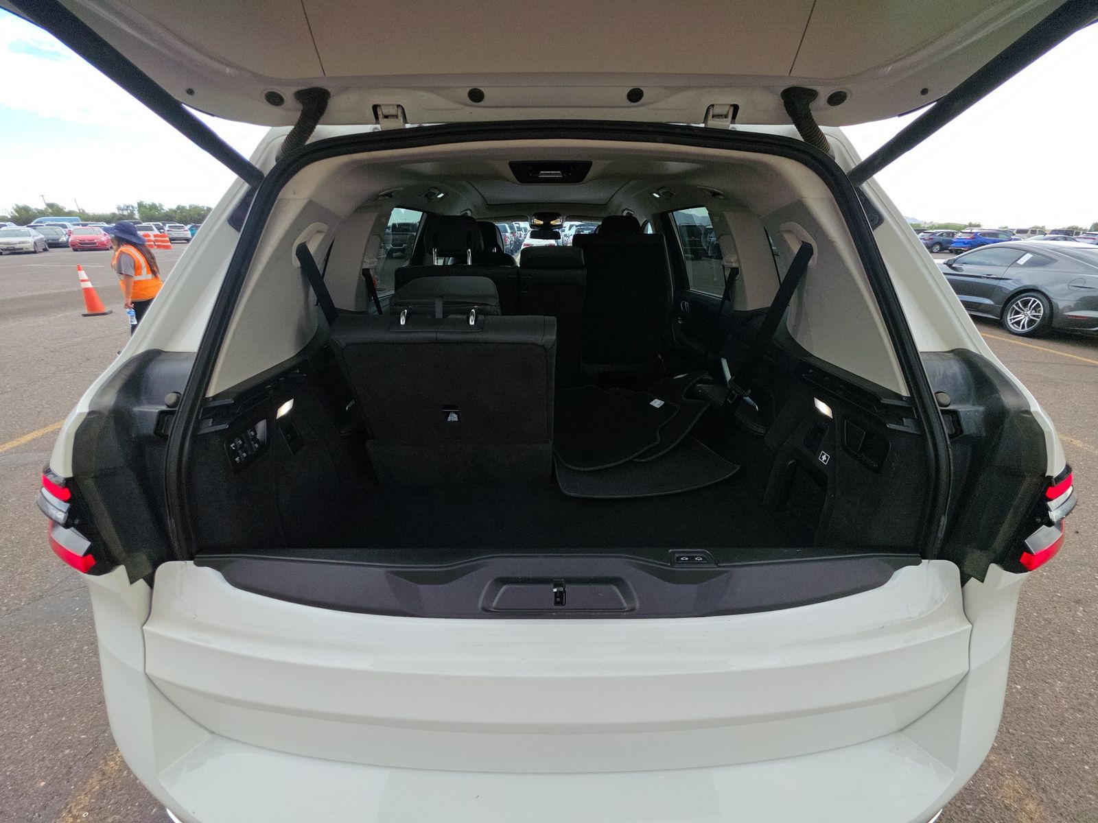 2024 BMW X7 xDrive40i AWD