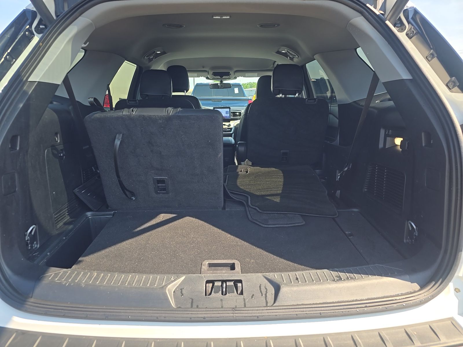 2023 Ford Explorer XLT AWD
