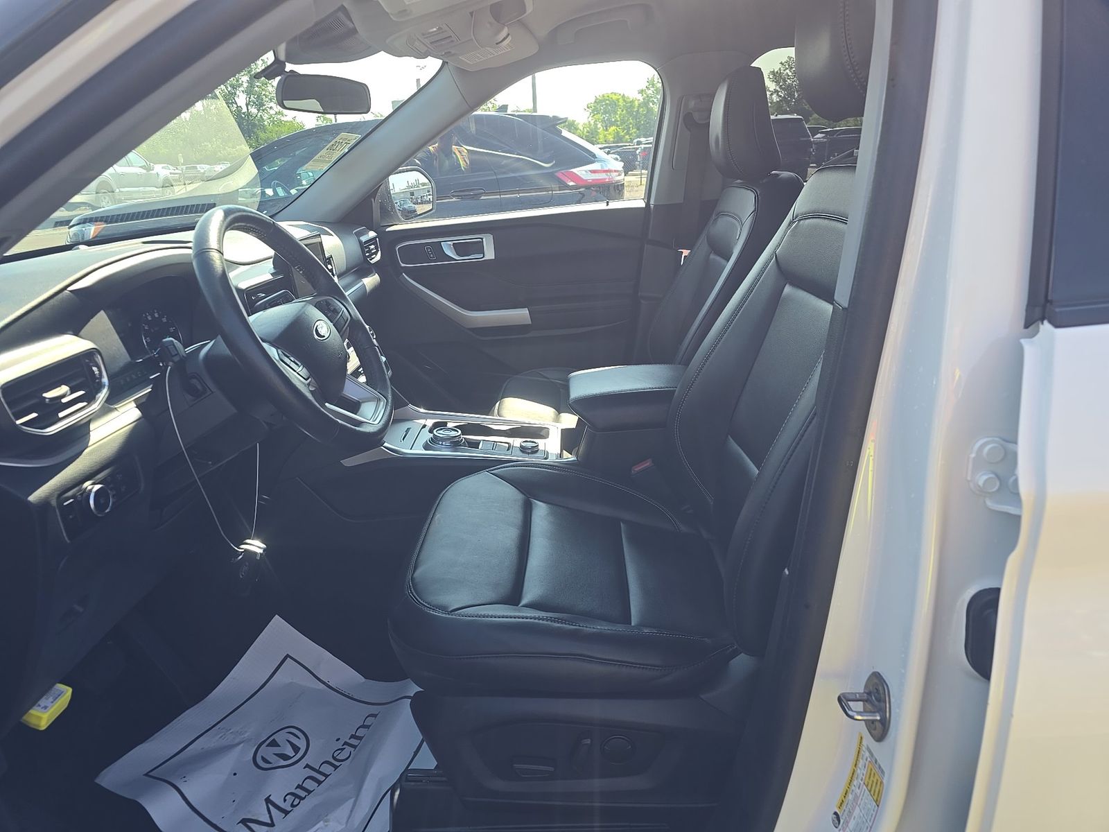 2023 Ford Explorer XLT AWD