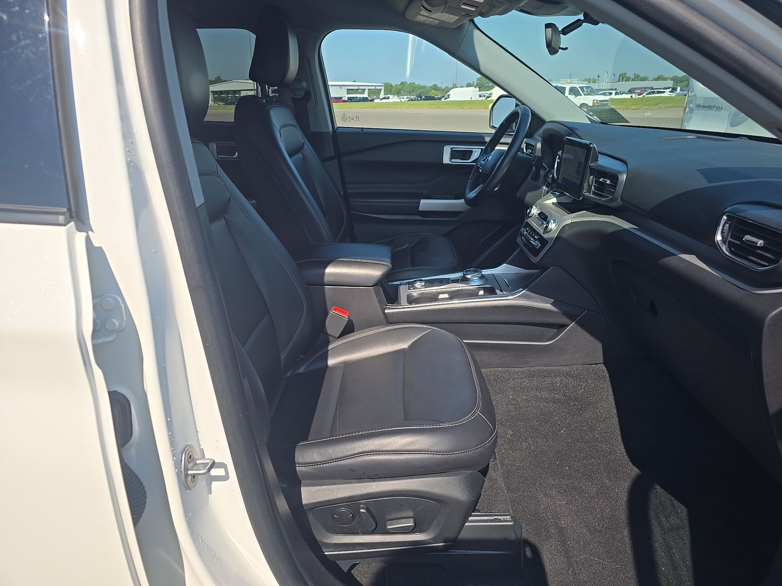 2023 Ford Explorer XLT AWD
